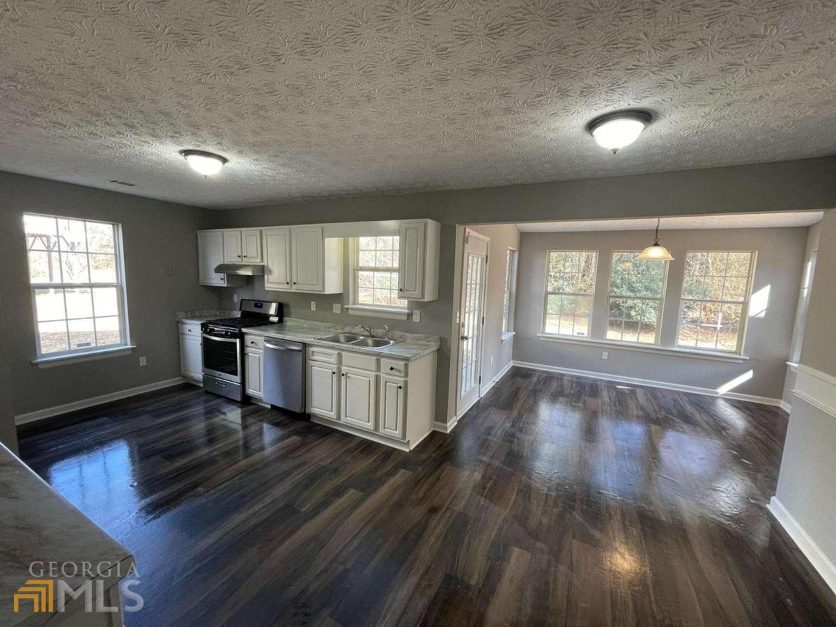 2162 Anconia Circle Property Photo 18