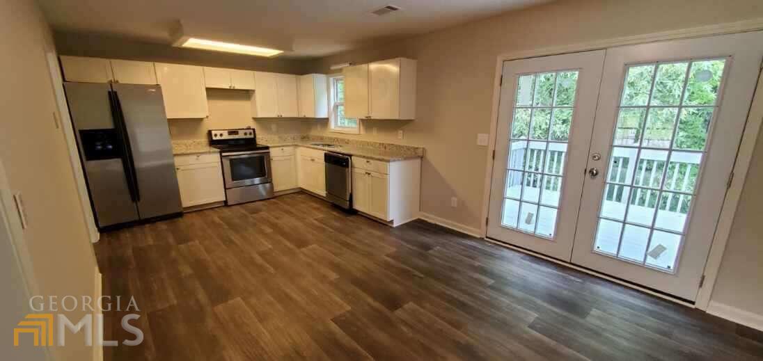 6050 April Drive Property Photo 3