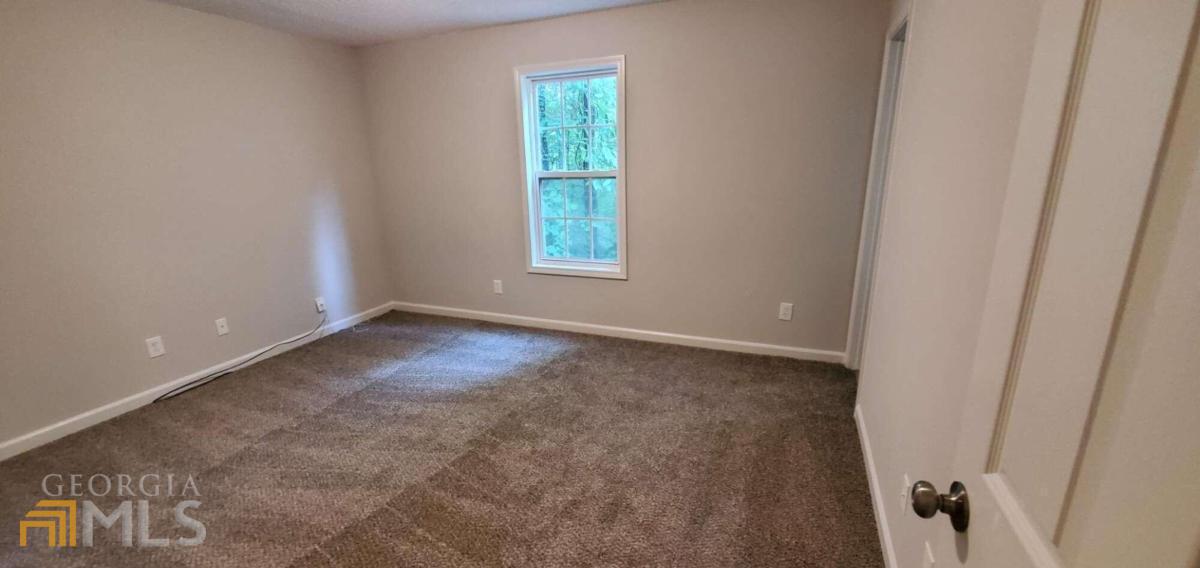 6050 April Drive Property Photo 9