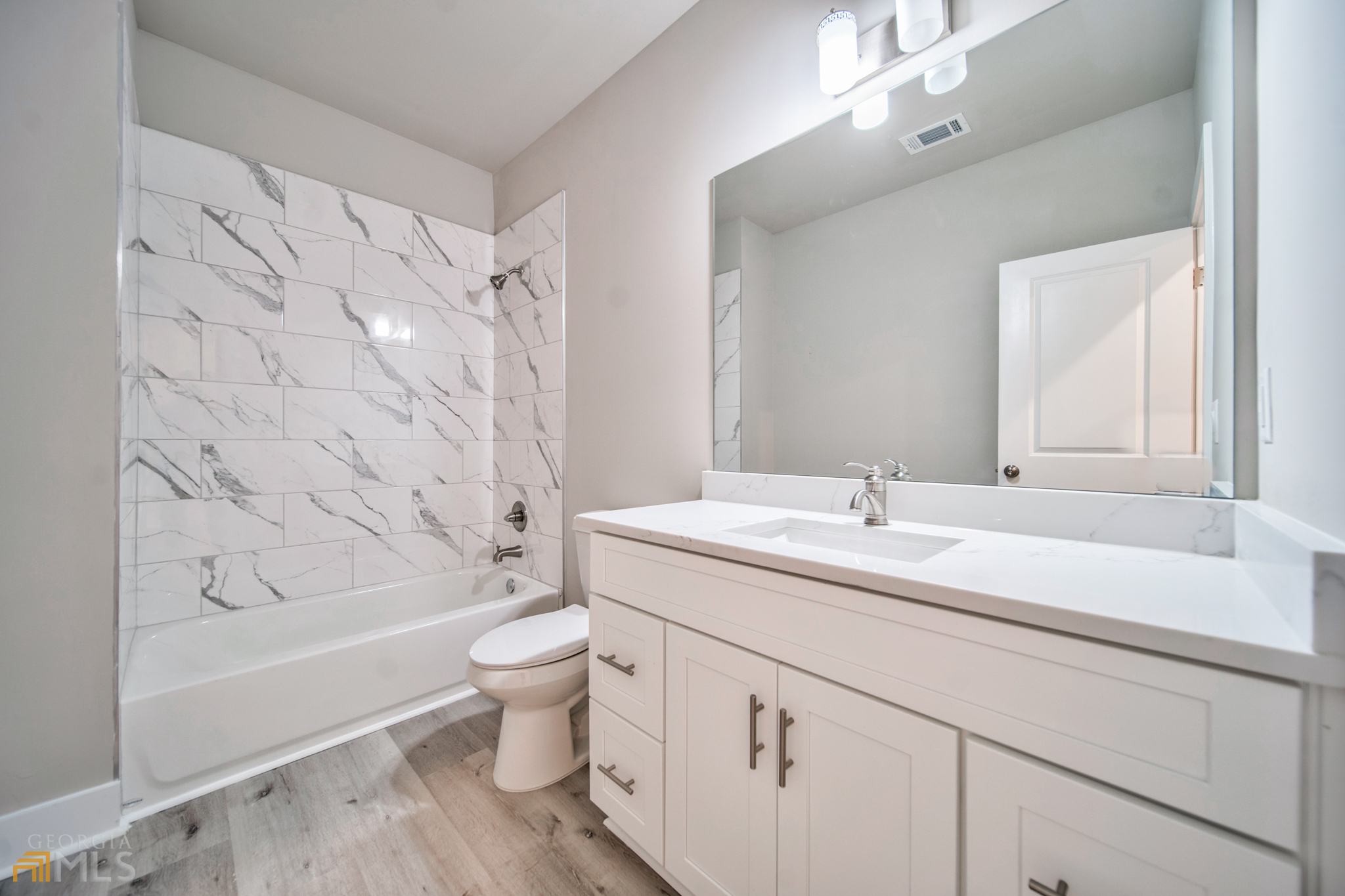 4005 Hamilton Cove Court Property Photo 10