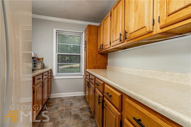 1920 Rock House Road Property Photo 10