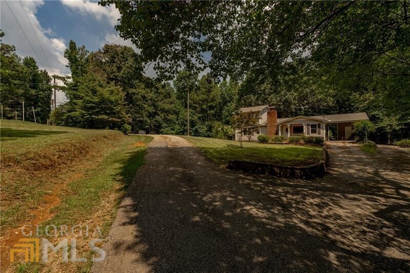1920 Rock House Road Property Photo 19