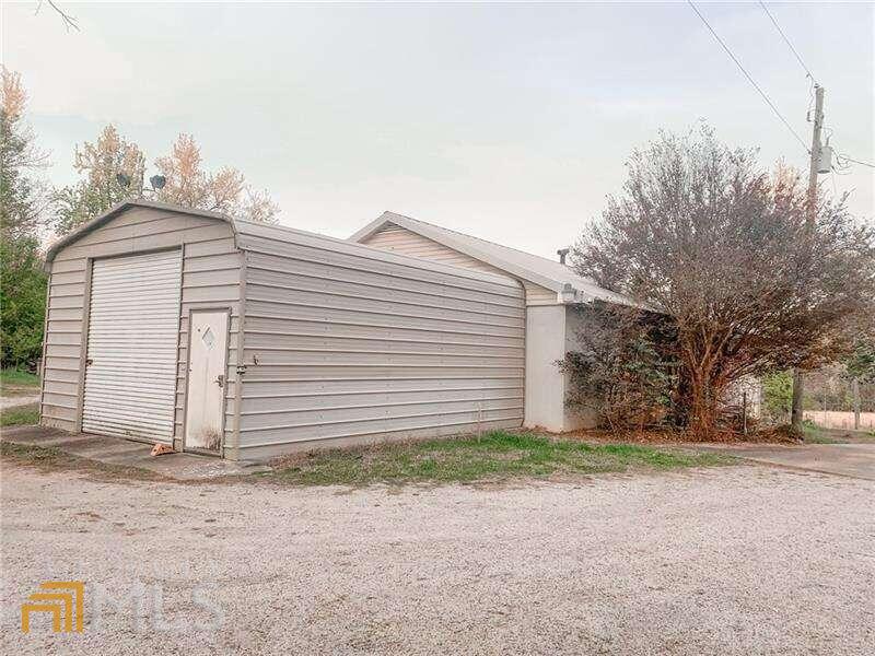 491 Hiram Douglasville Highway Property Photo 5