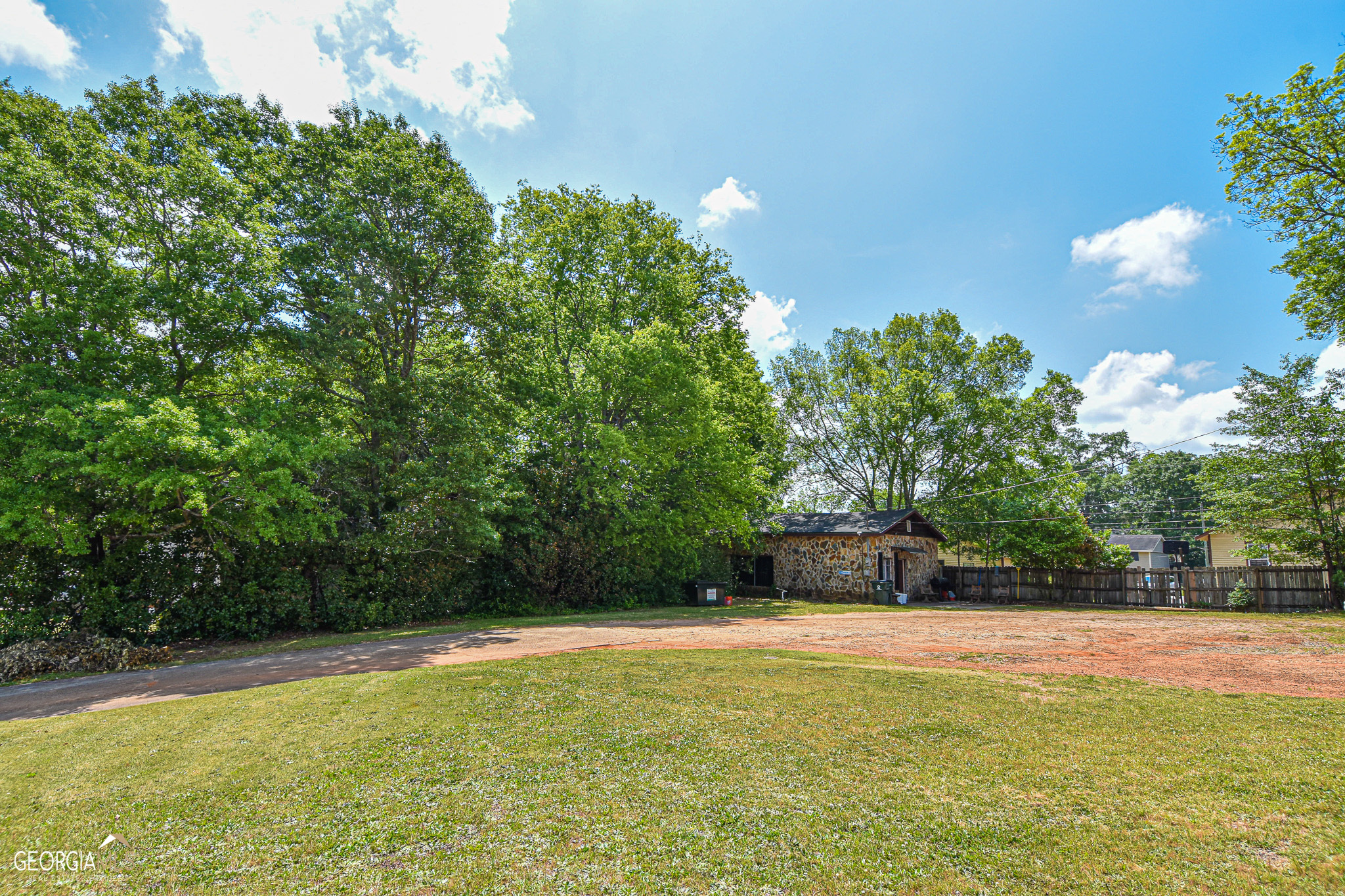 150 Barnesville Street Property Photo 2