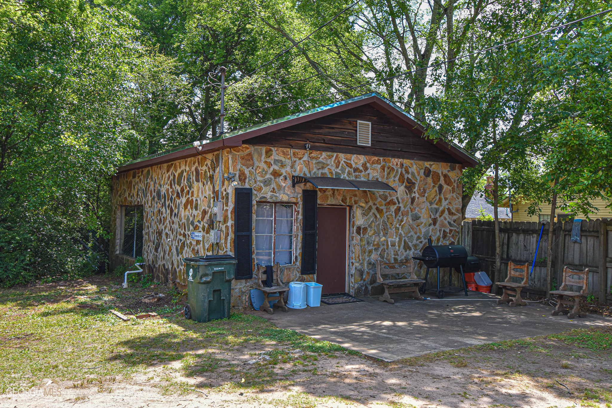 150 Barnesville Street Property Photo 4