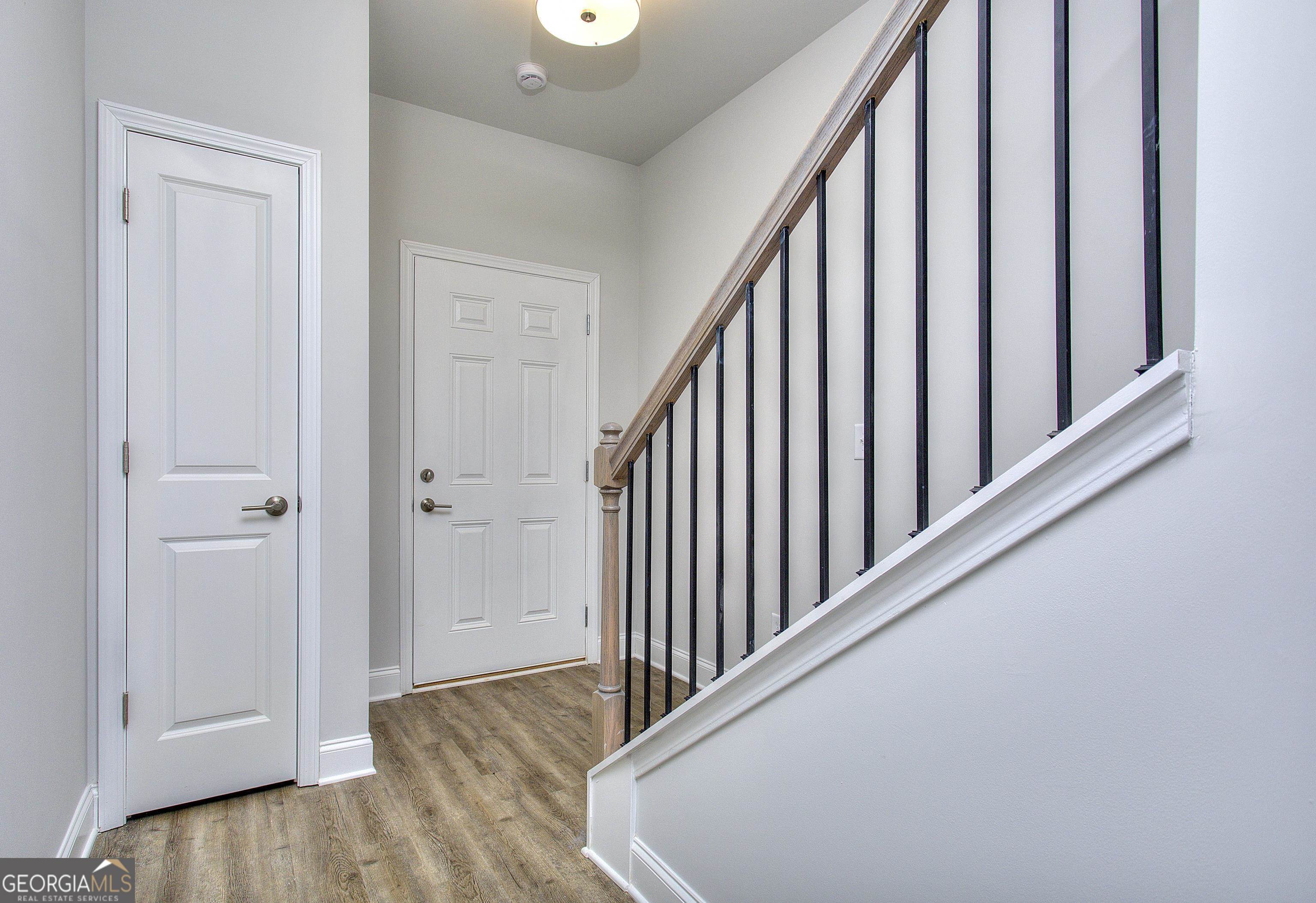 120 Greenview Court # 1401 Property Photo 2