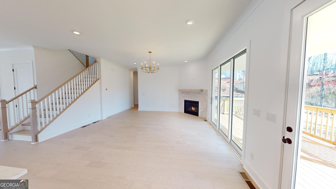 2031 Fern Mountain Property Photo 9