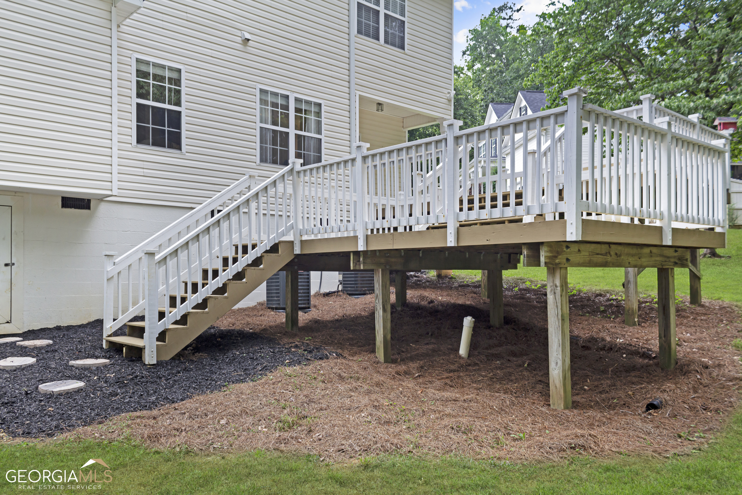 115 Towne Lake Drive Ne Property Photo 41