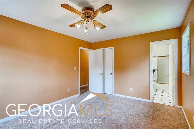 2876 Greenspan Court Property Photo 6
