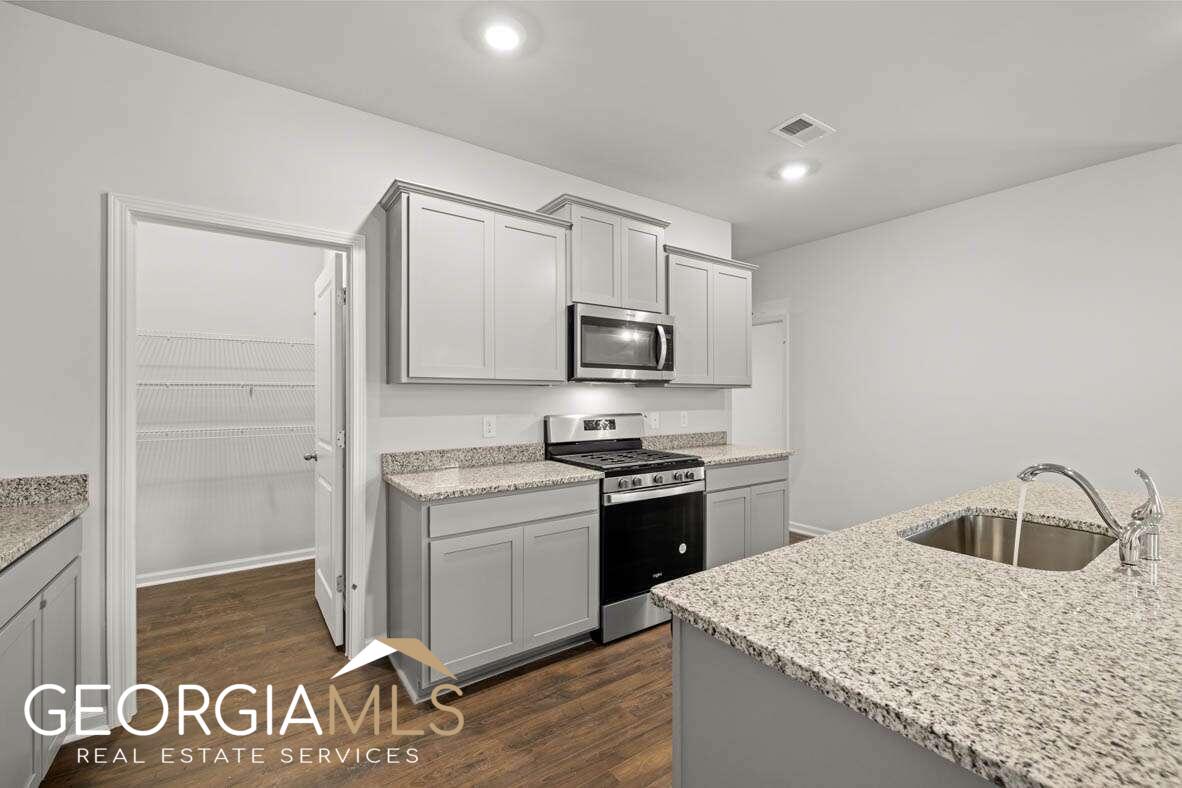 1069 Daurian Drive # 189 Property Photo 8
