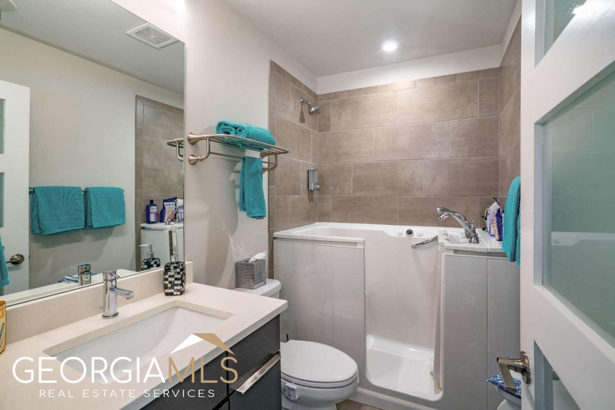 2039 Atz Cove Property Photo 17