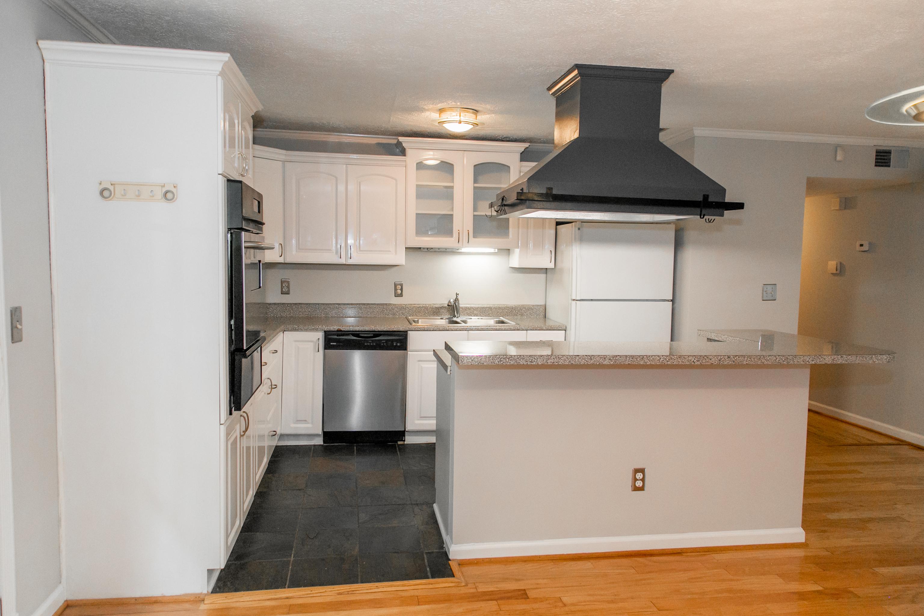 115 Biscayne Drive Nw # C2 Property Photo 2