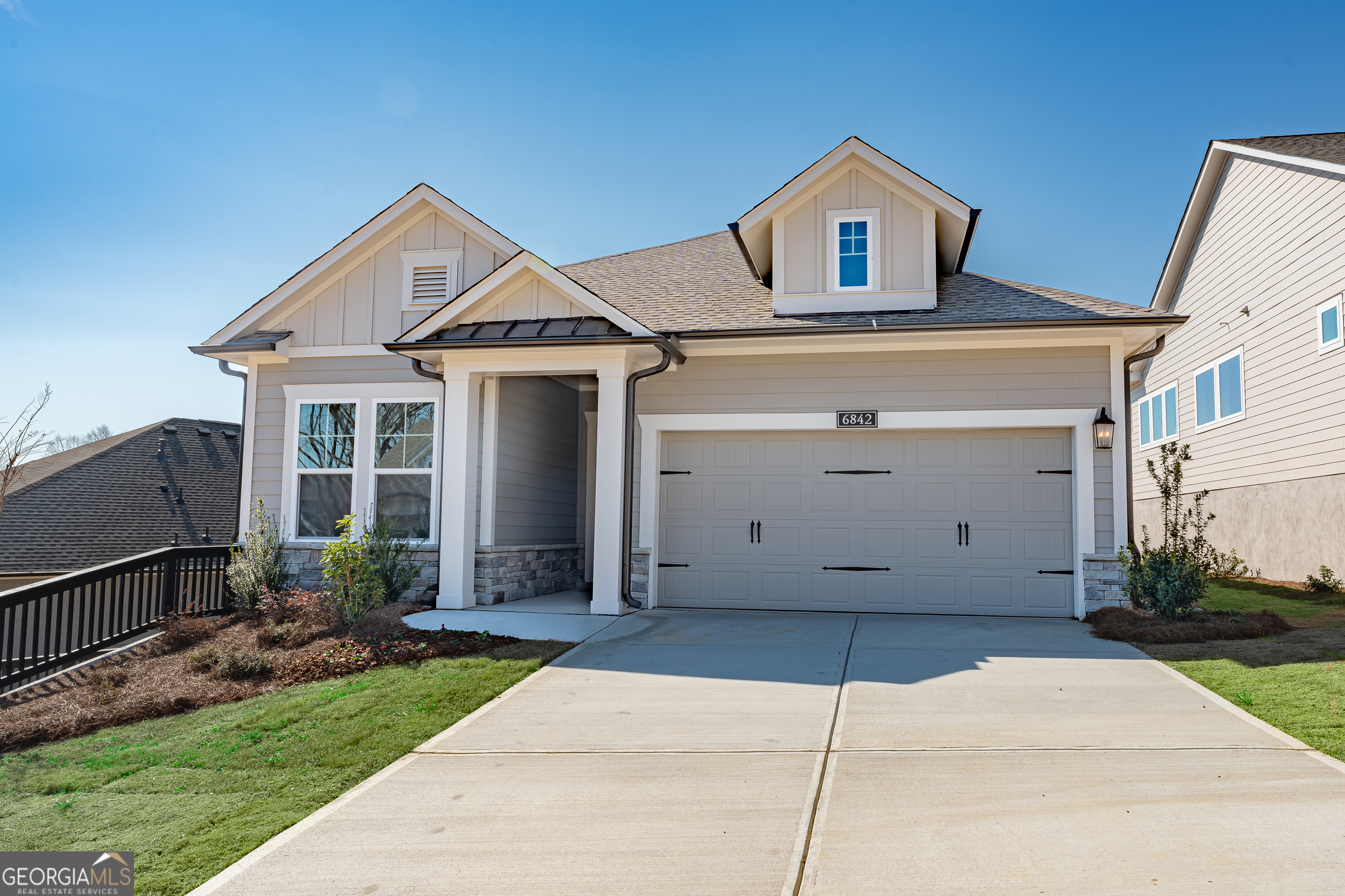 6842 Welcome Road Property Photo 1