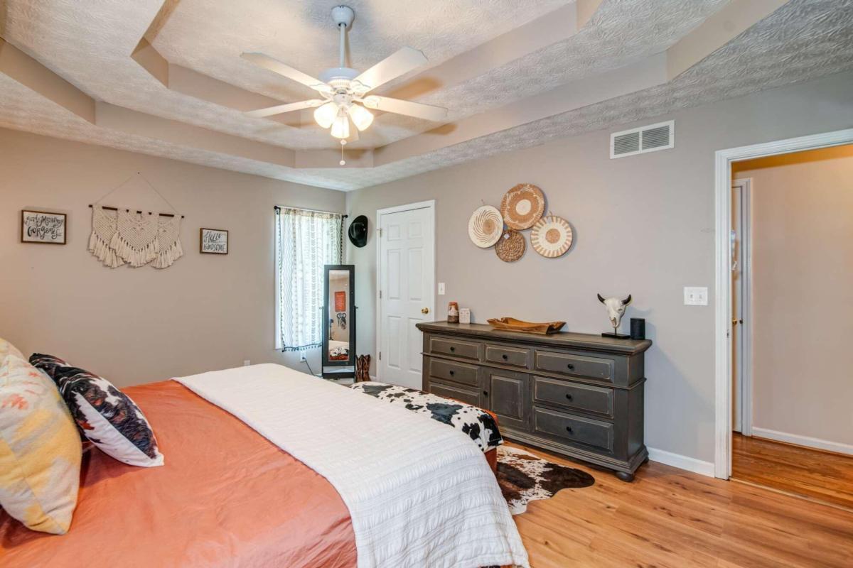 28 Dennis Circle Property Photo 17