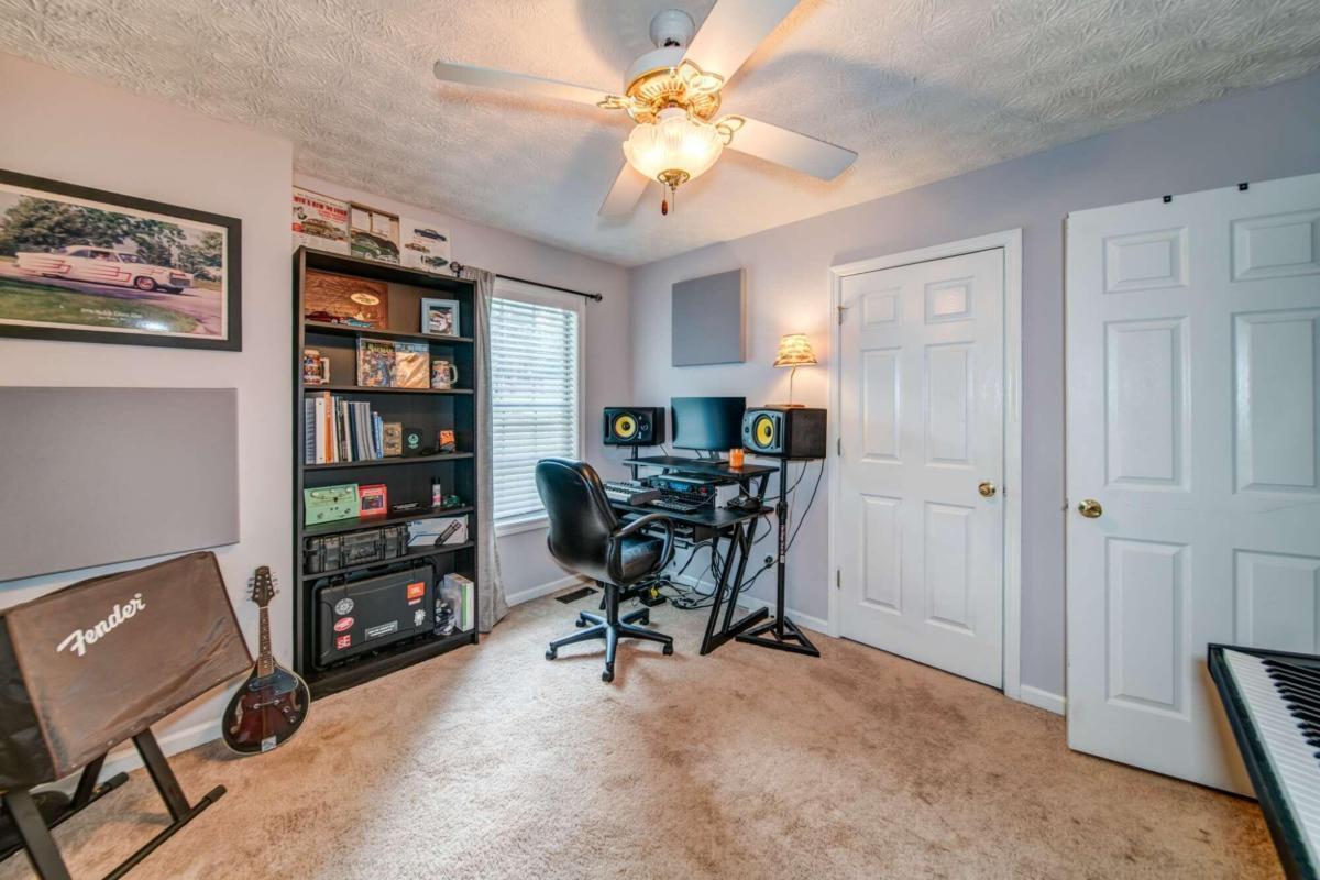 28 Dennis Circle Property Photo 22