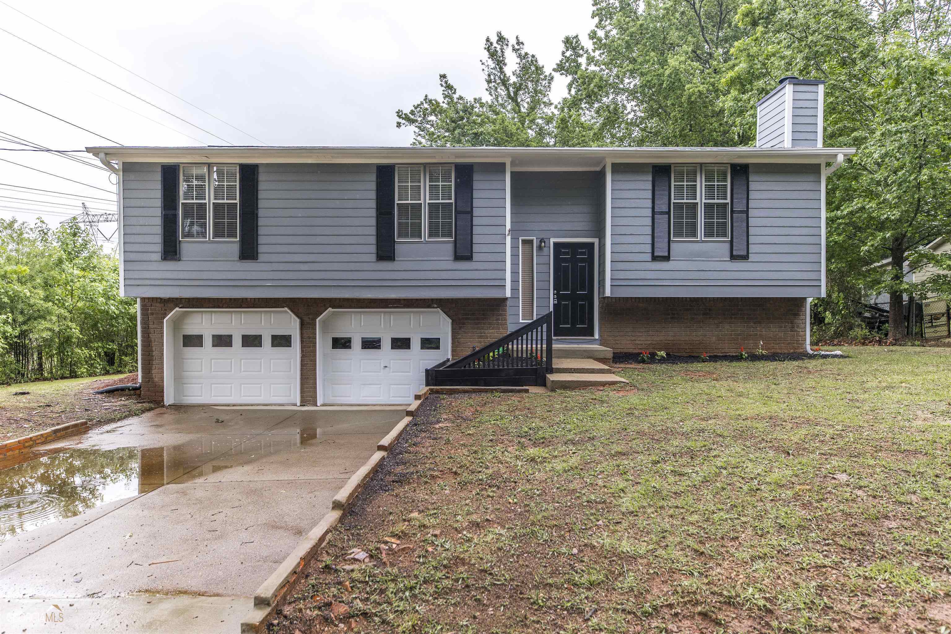 3950 Yancey Road Property Photo 1