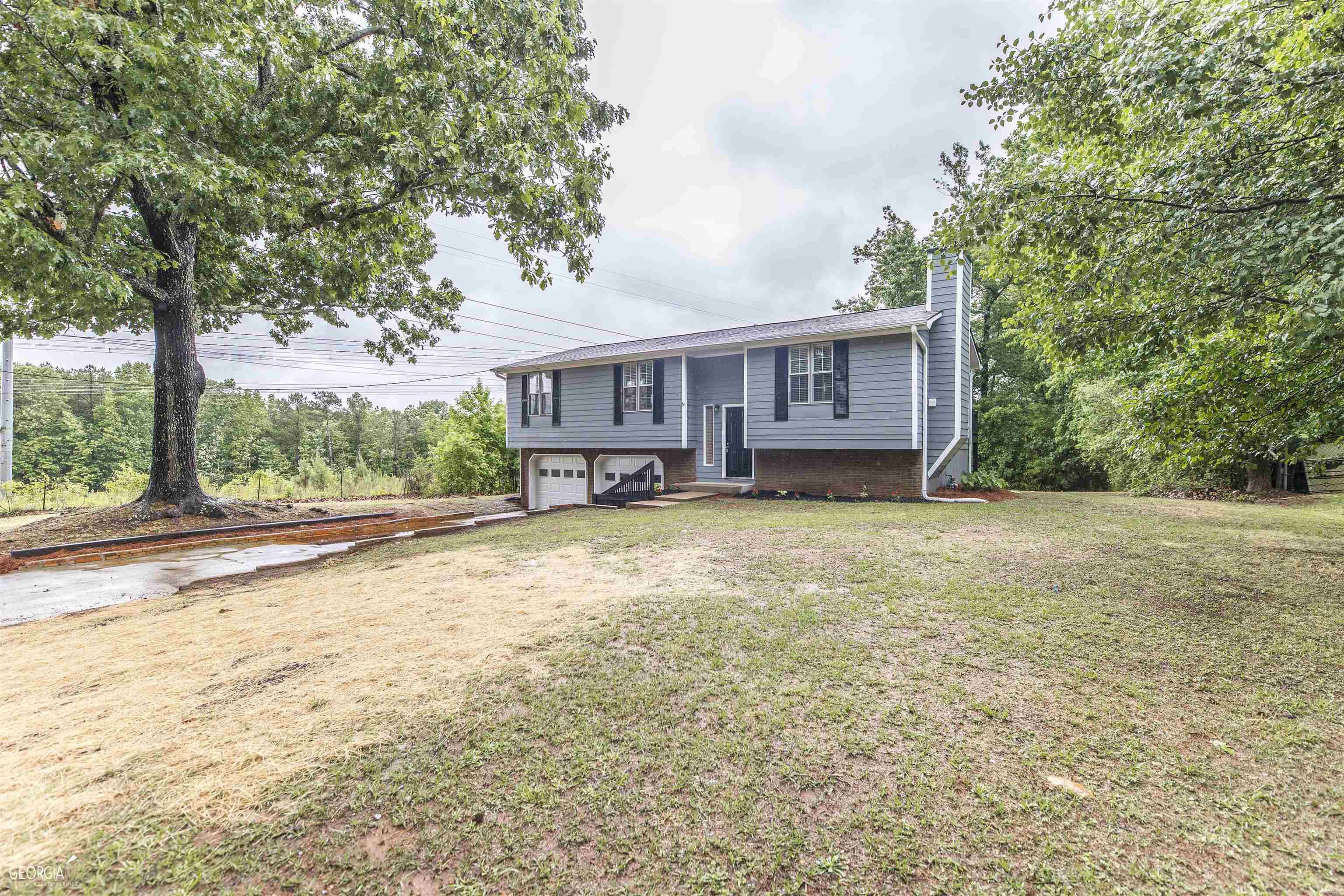 3950 Yancey Road Property Photo 2