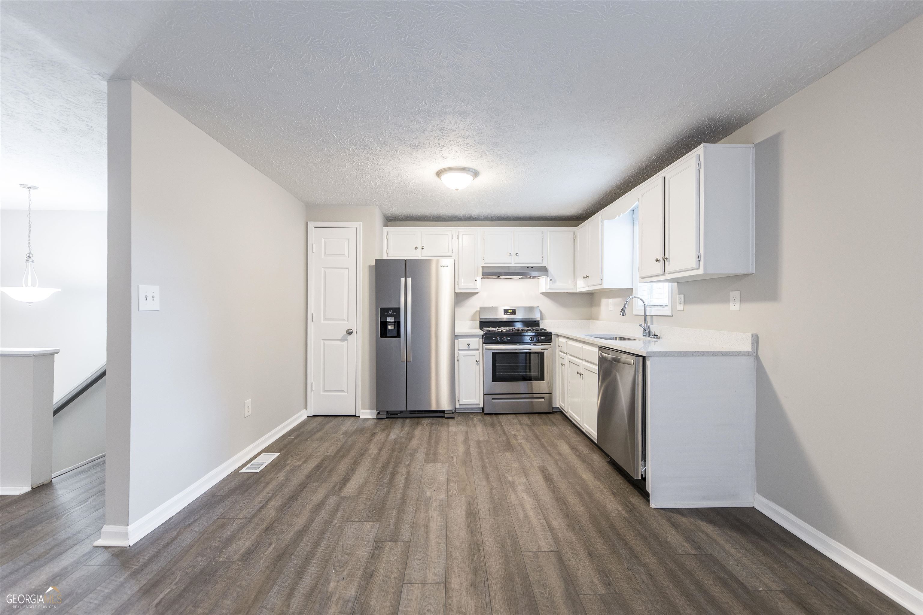 3950 Yancey Road Property Photo 12