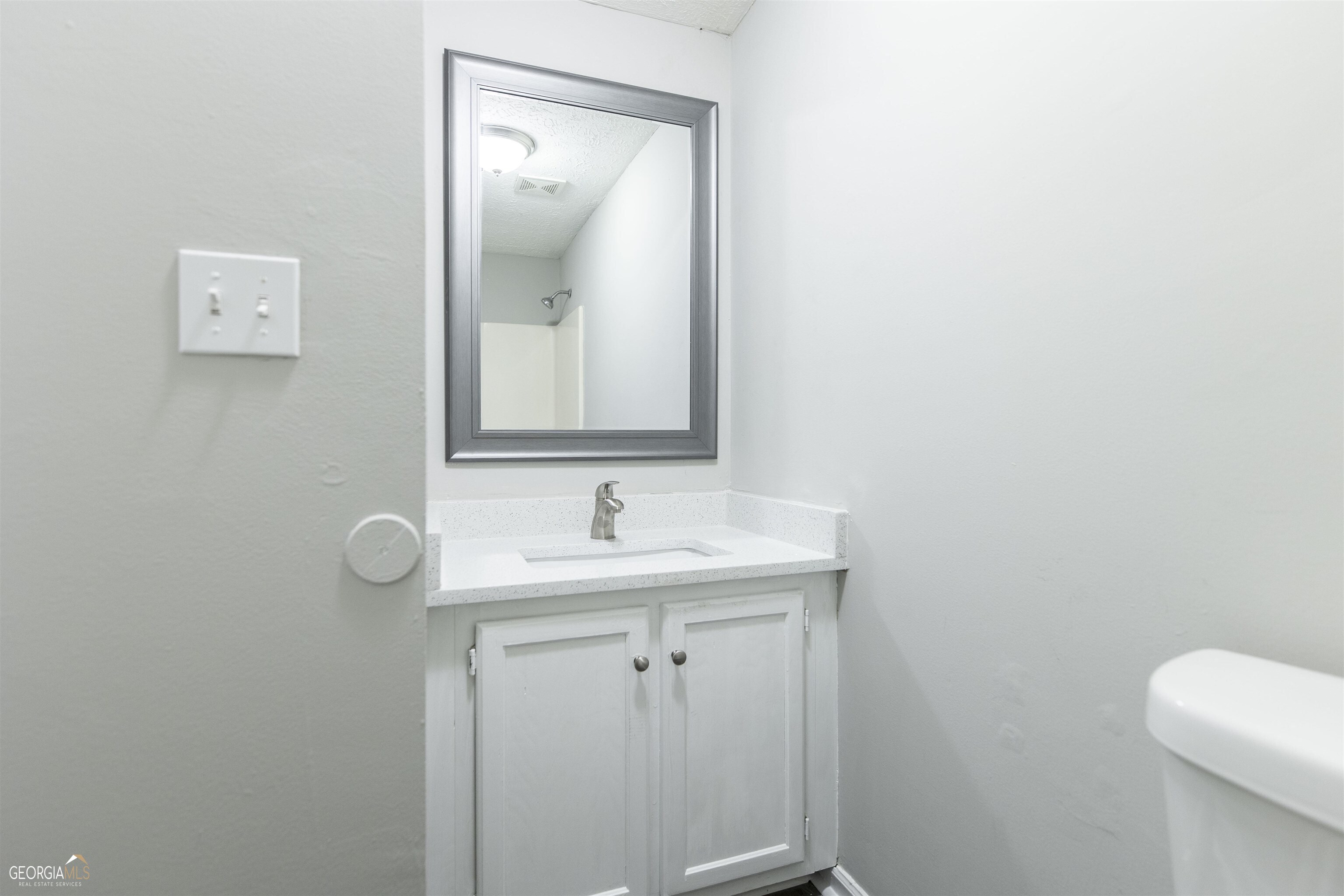 3950 Yancey Road Property Photo 19