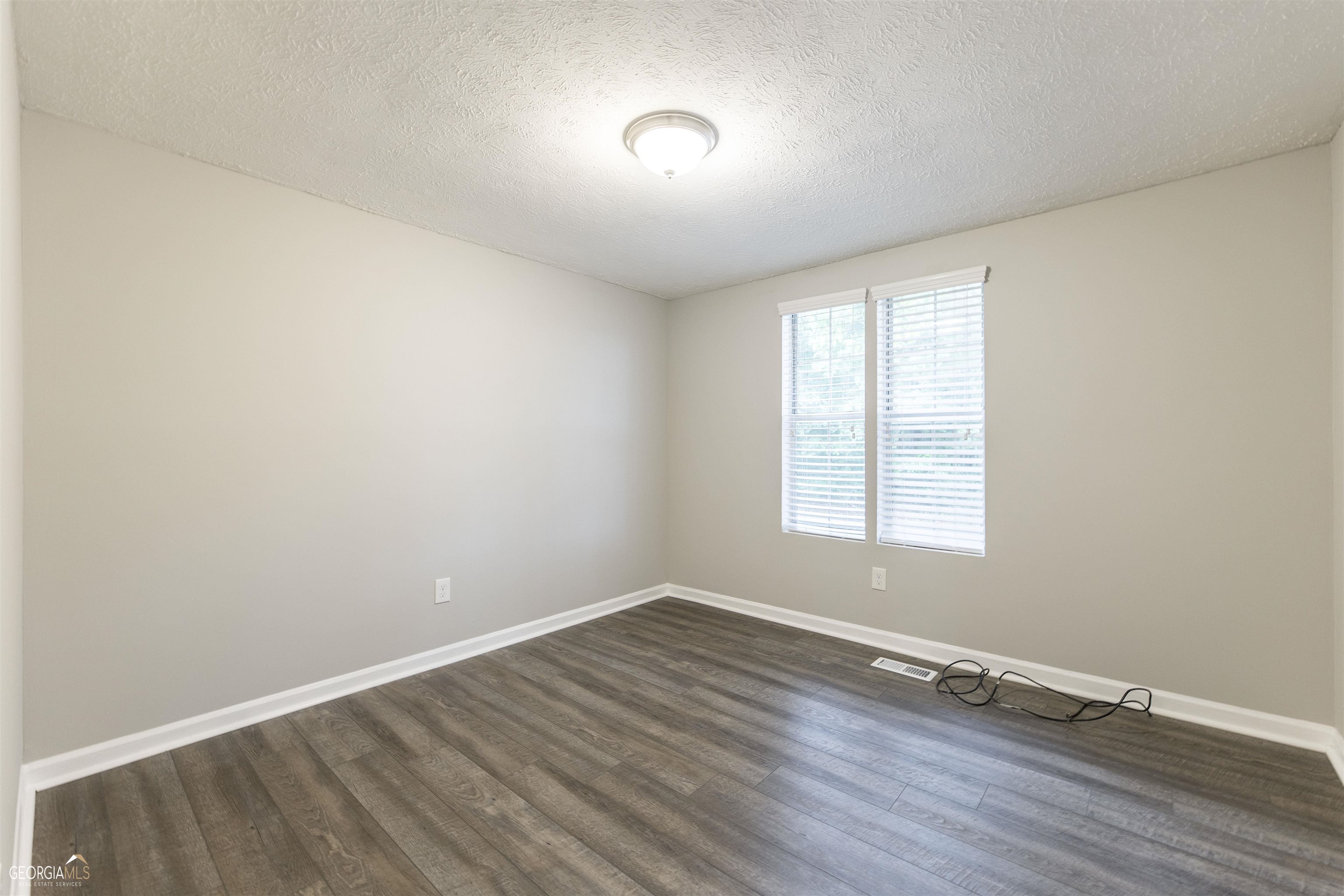 3950 Yancey Road Property Photo 20