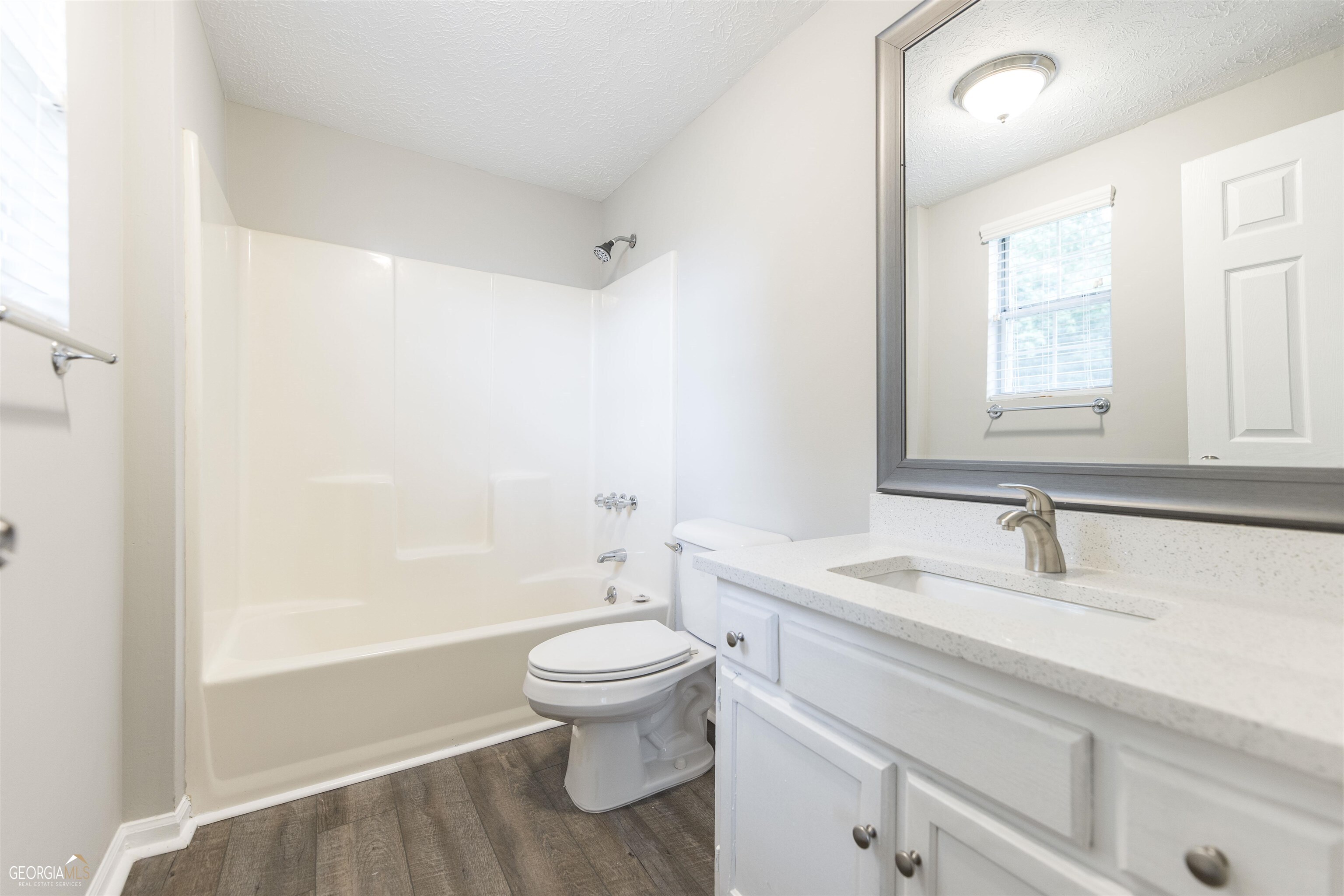 3950 Yancey Road Property Photo 23