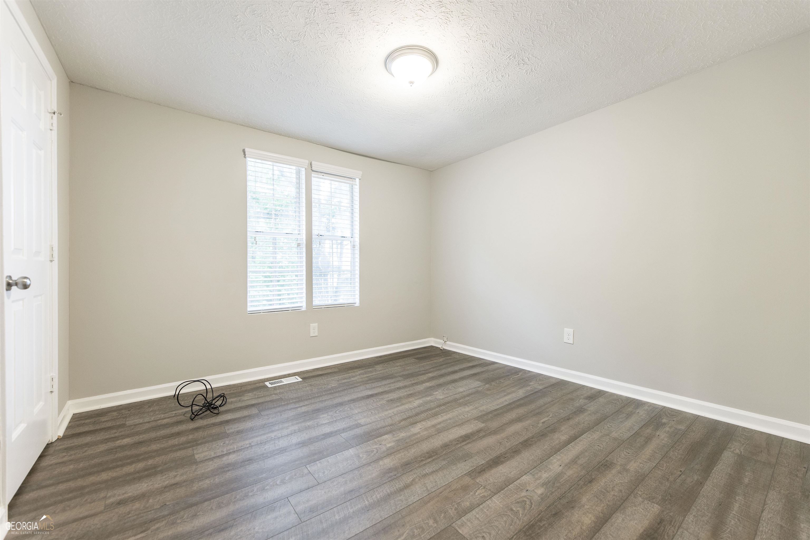 3950 Yancey Road Property Photo 24