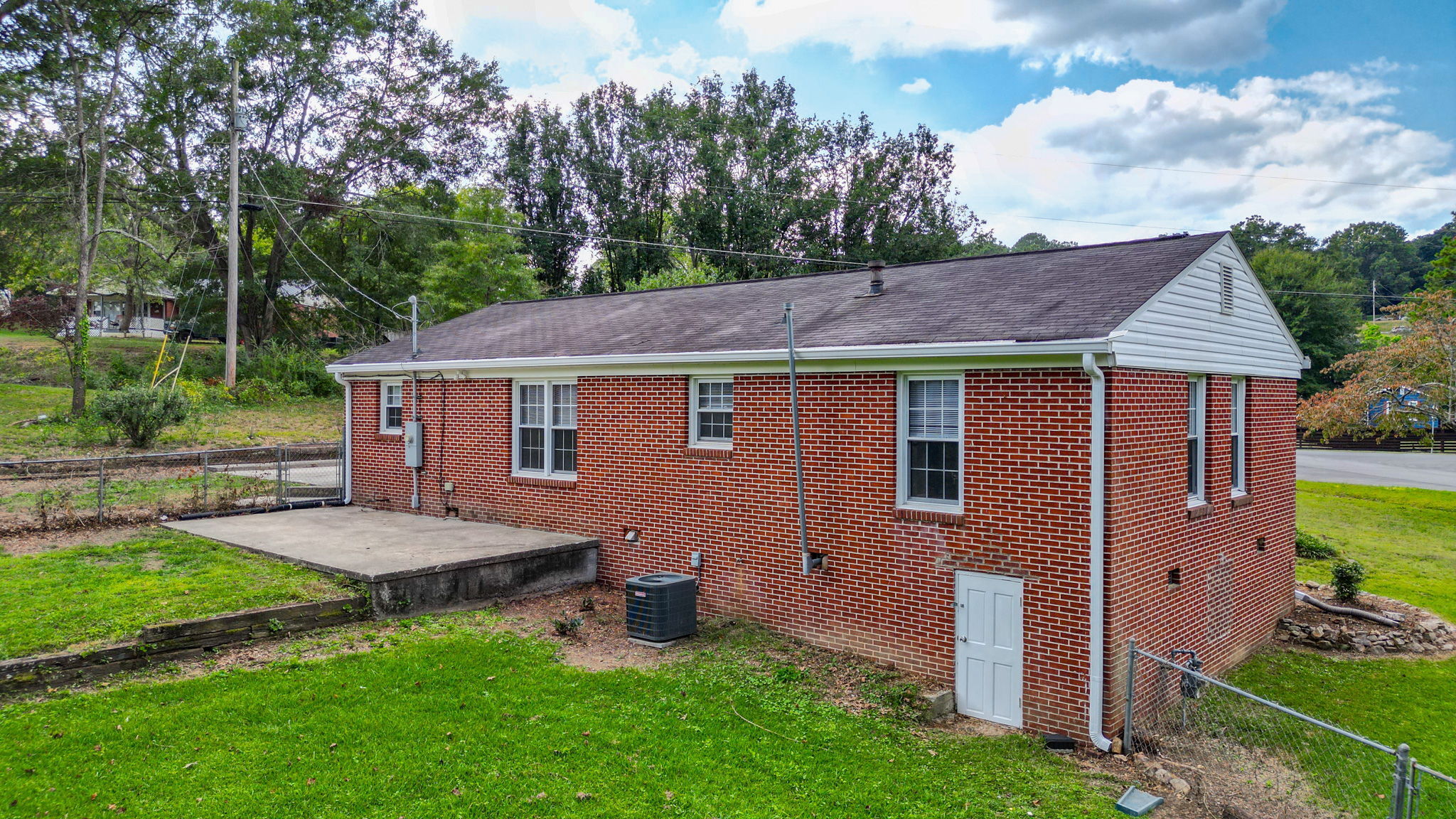 24 Lionel Lane Ne Property Photo 6
