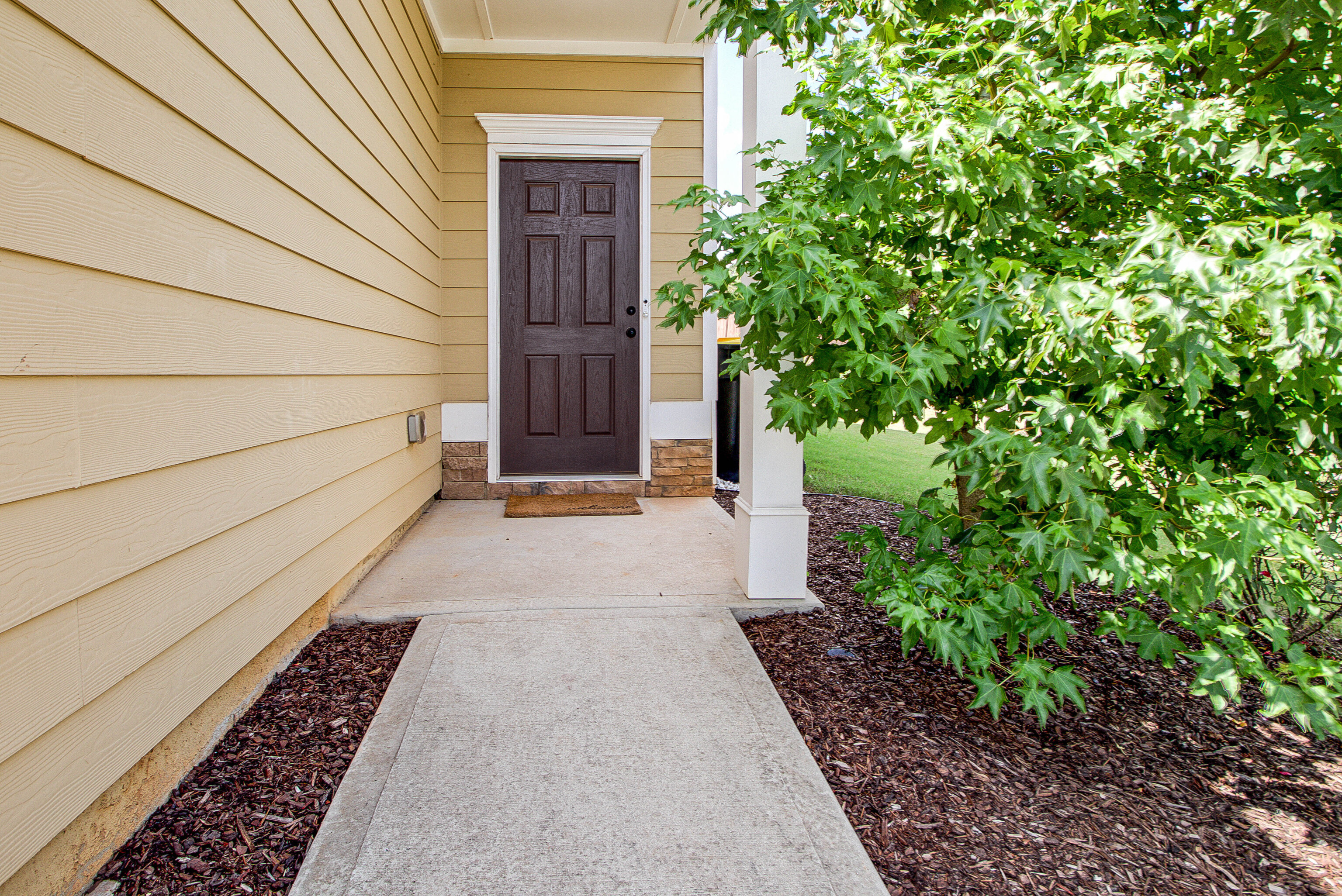 138 Hood Park Drive Property Photo 3