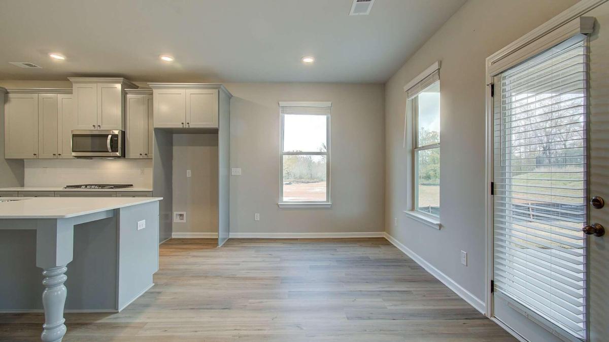 3130 Thicket Lane Property Photo 6