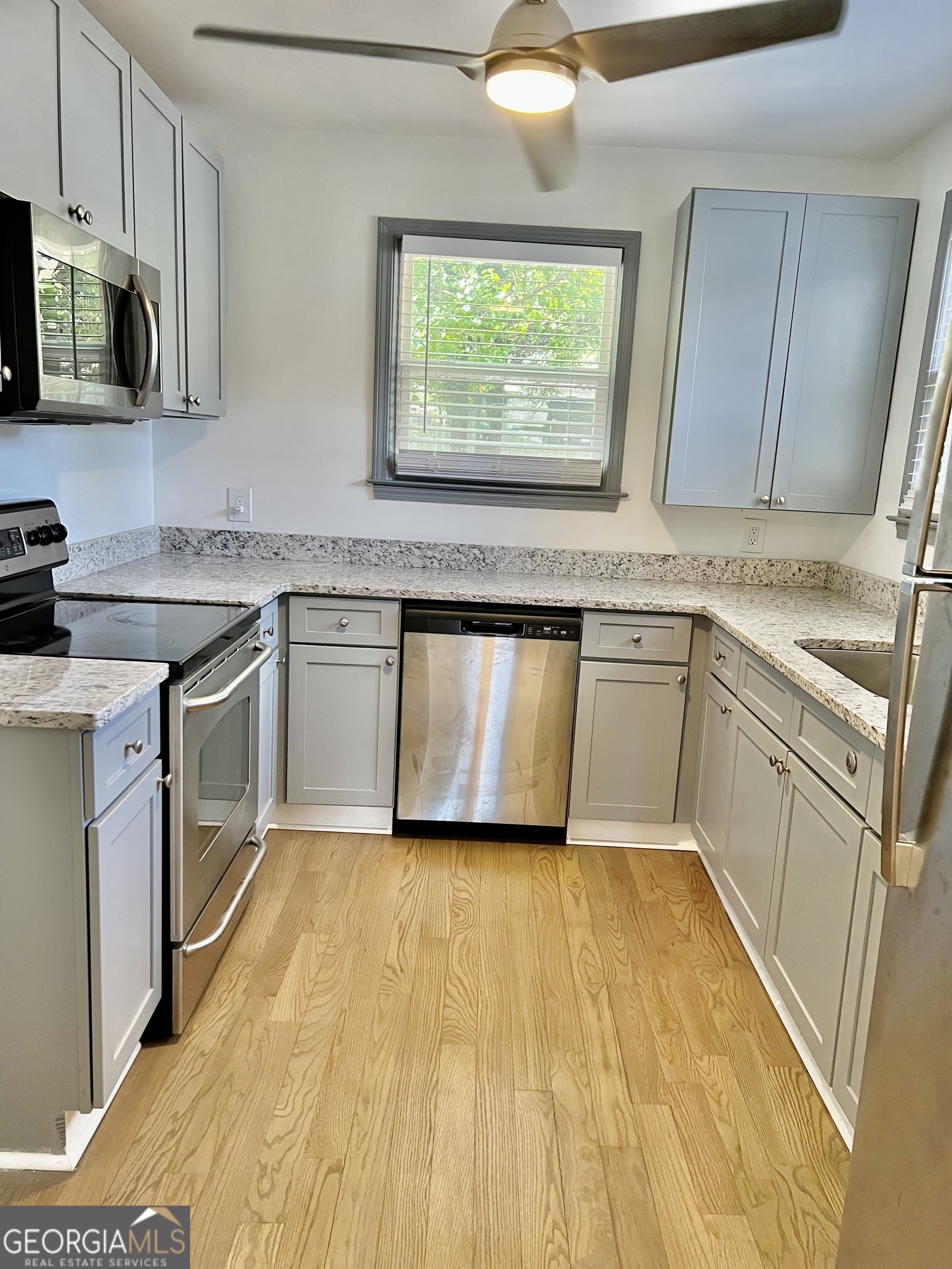 176 Park Street Se # 176 Property Photo 4