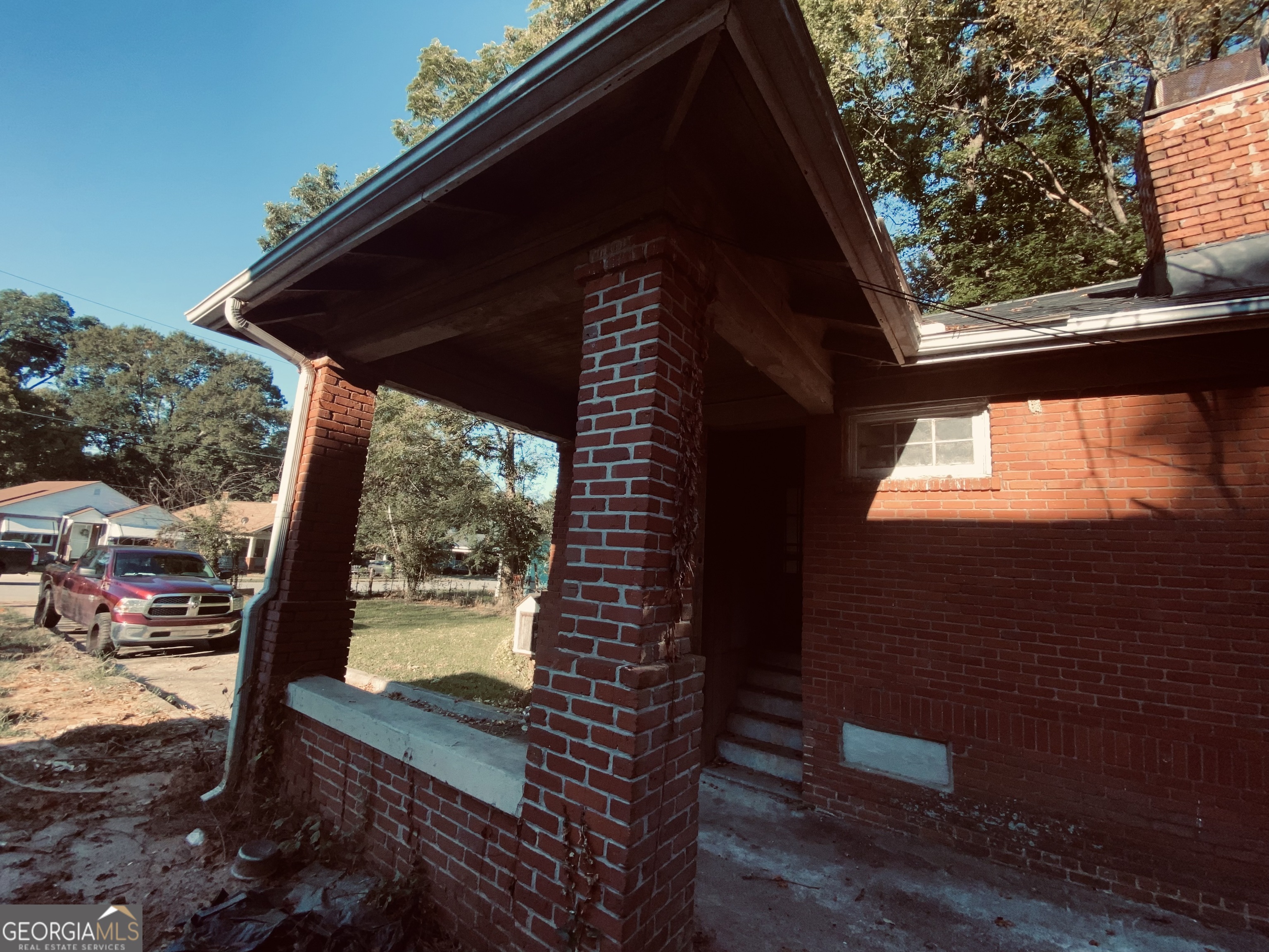 1053 Mayson Turner Road Nw Property Photo 2