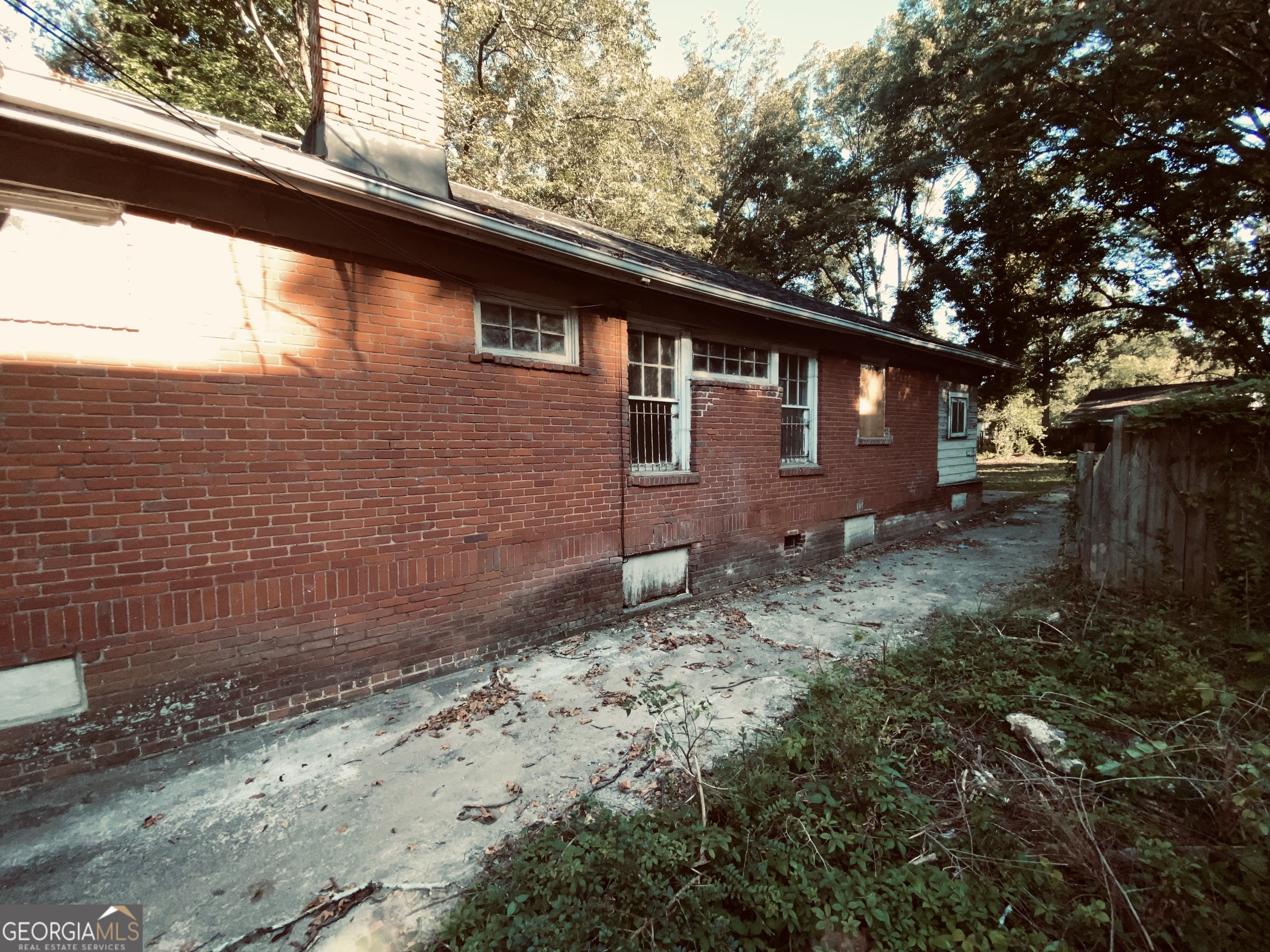 1053 Mayson Turner Road Nw Property Photo 6