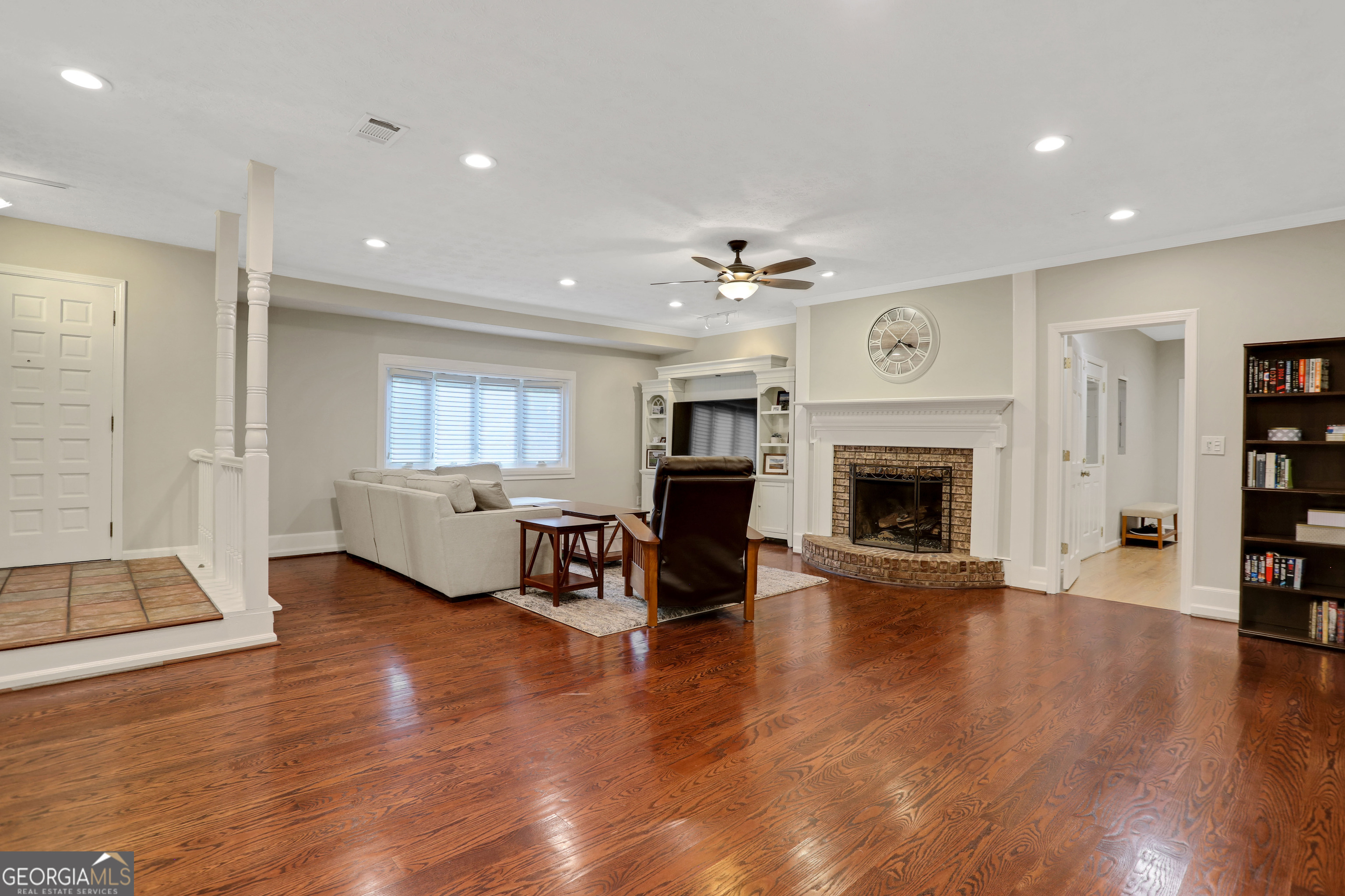 2751 W Fontainebleau Drive Property Photo 11
