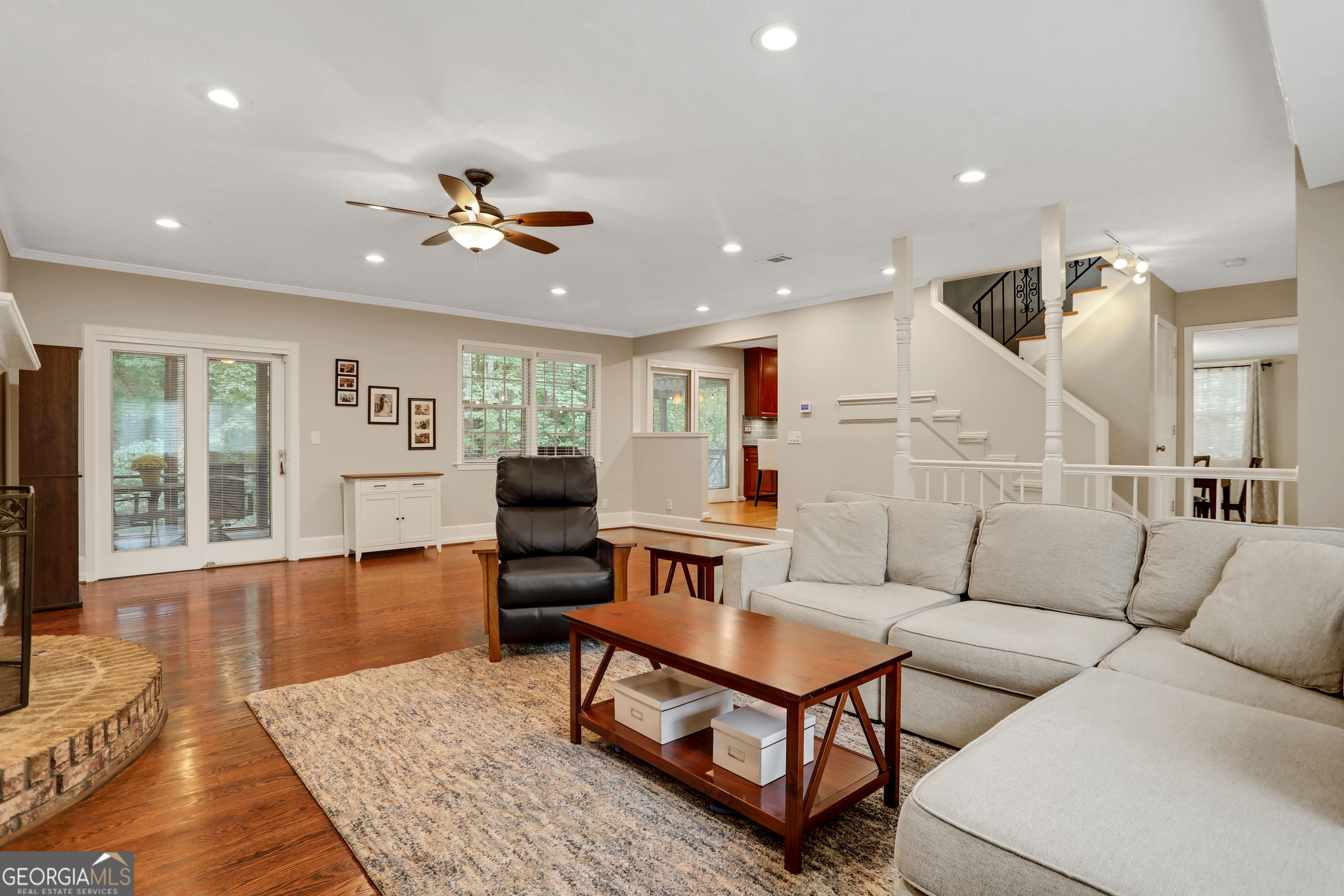 2751 W Fontainebleau Drive Property Photo 12
