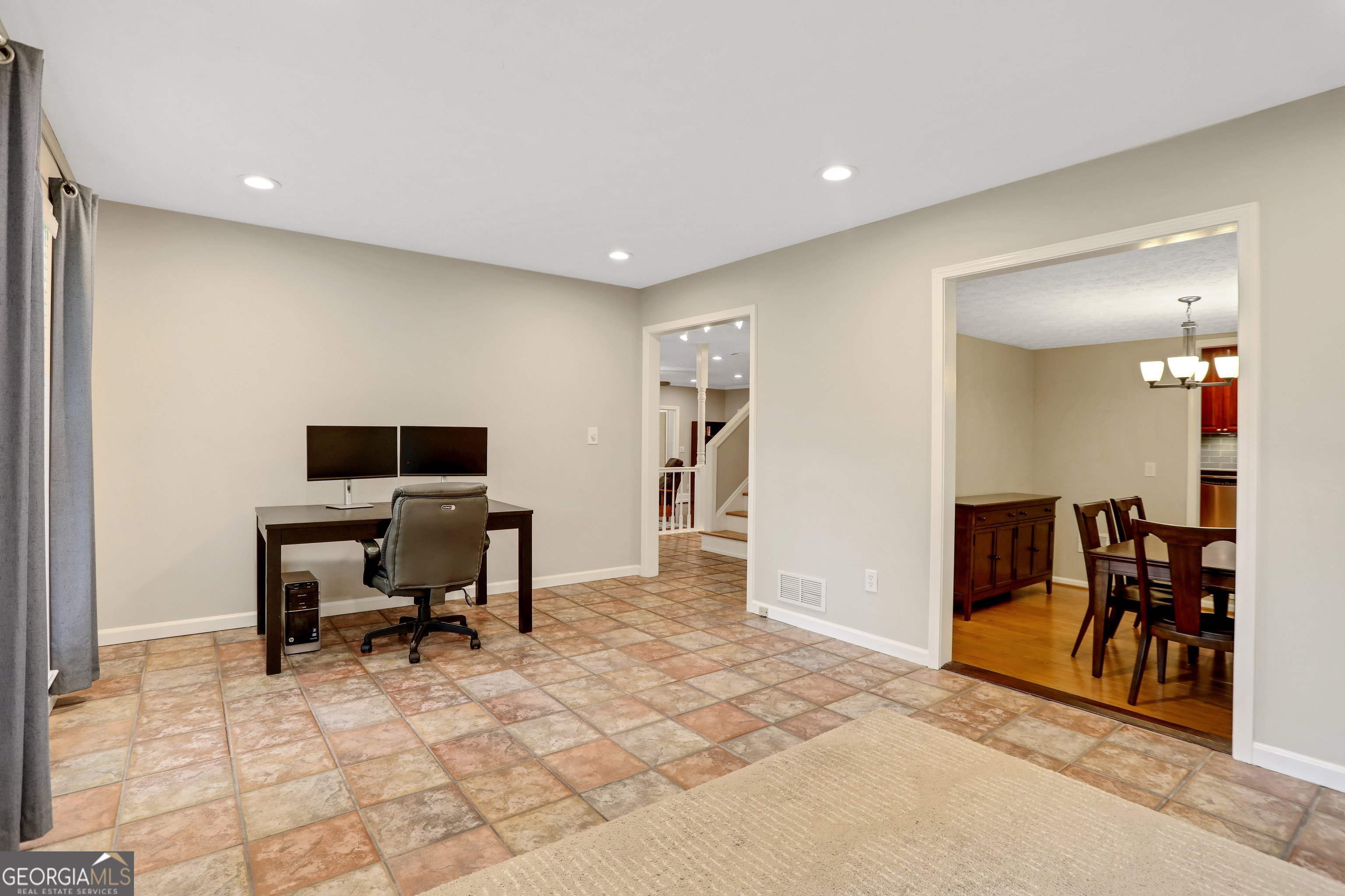 2751 W Fontainebleau Drive Property Photo 19