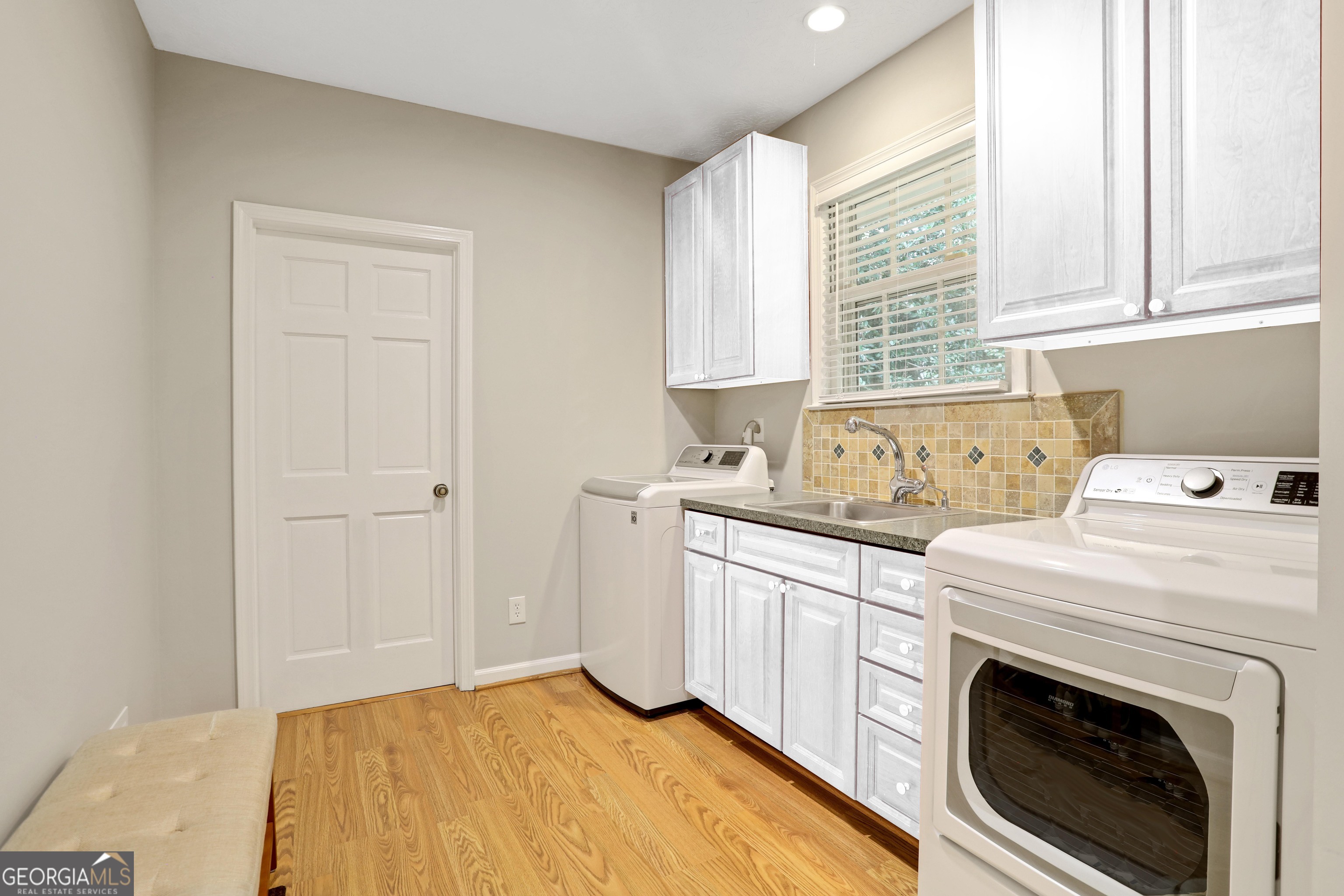 2751 W Fontainebleau Drive Property Photo 23