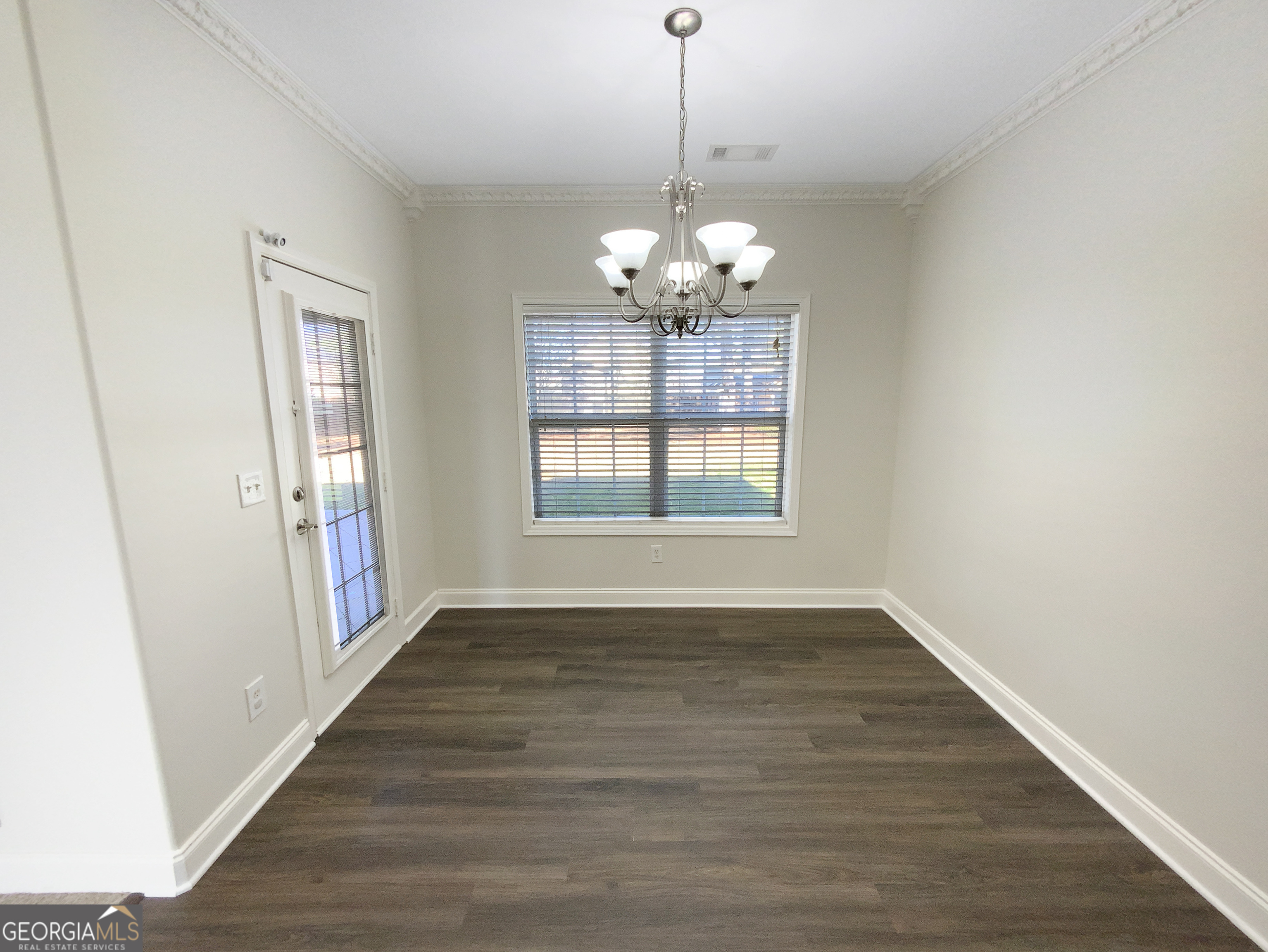 457 Glouchester Drive Property Photo 12