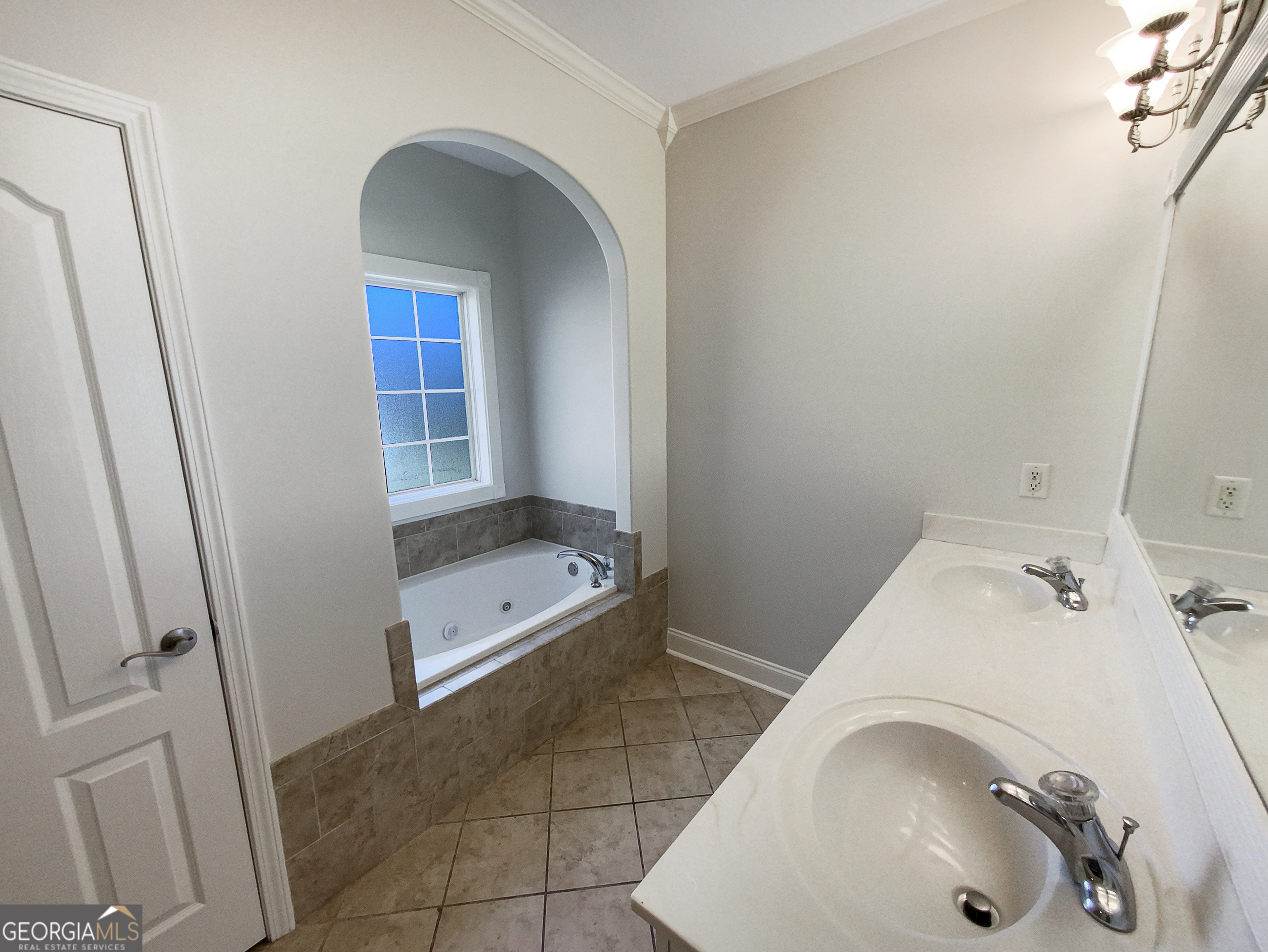 457 Glouchester Drive Property Photo 18