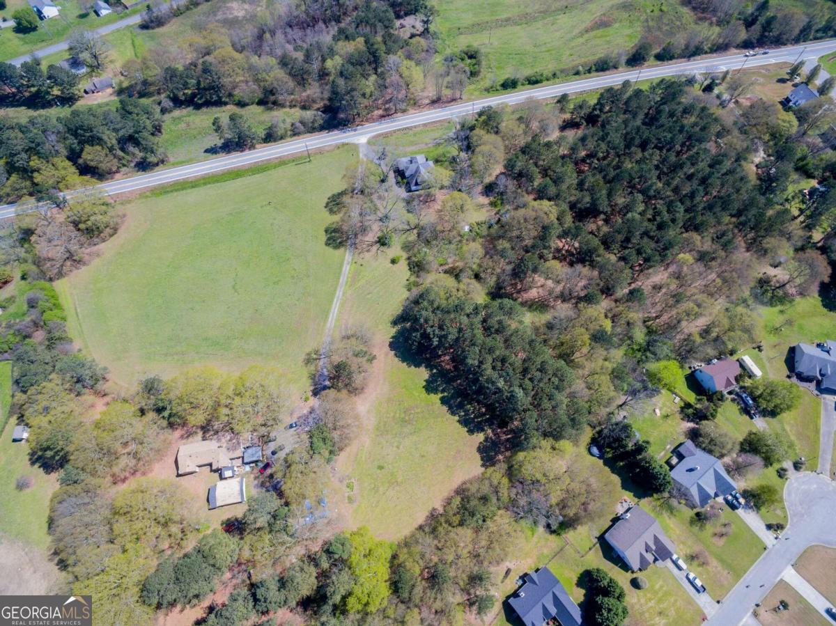 1129 Loganville Highway Property Photo 13