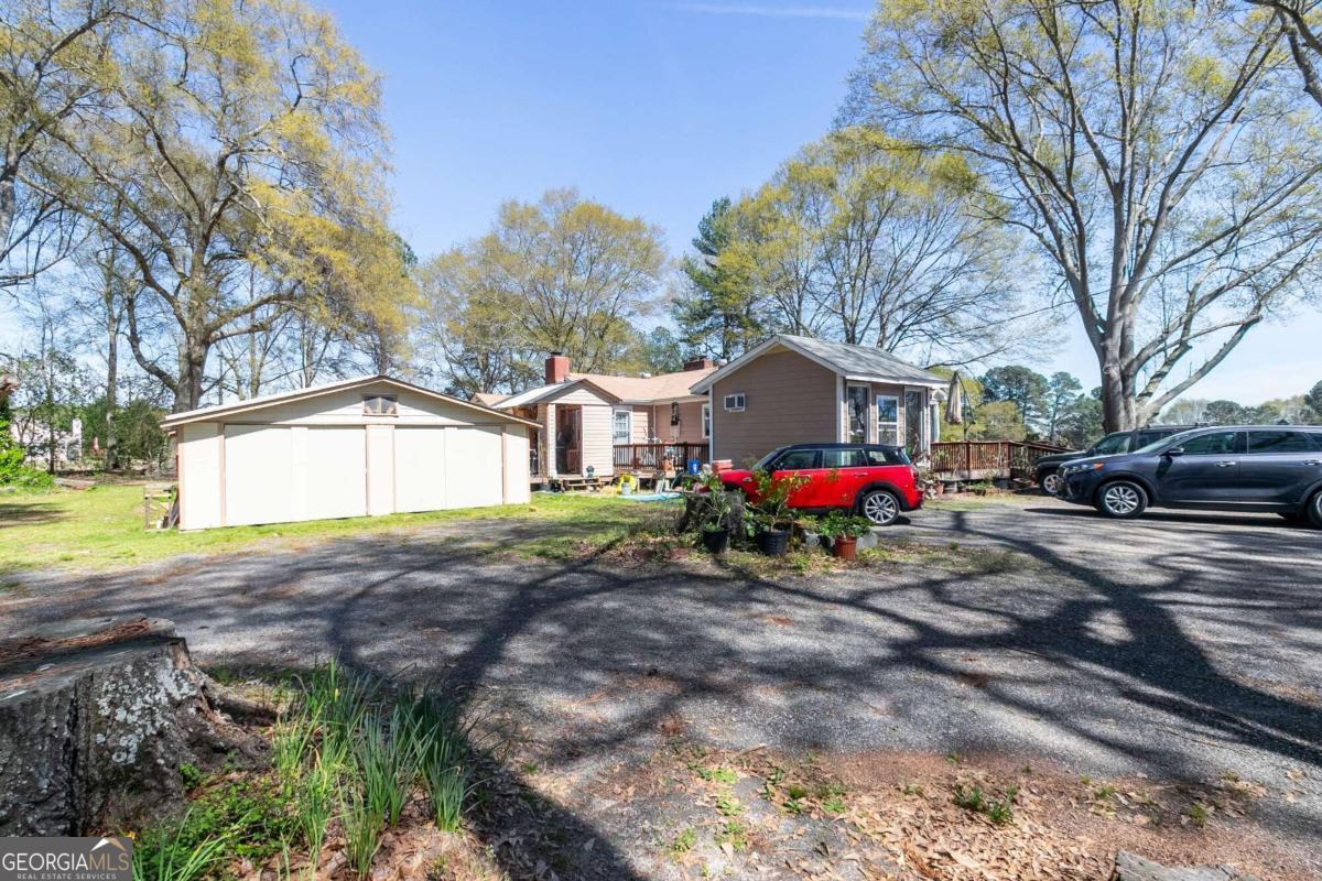 1129 Loganville Highway Property Photo 20