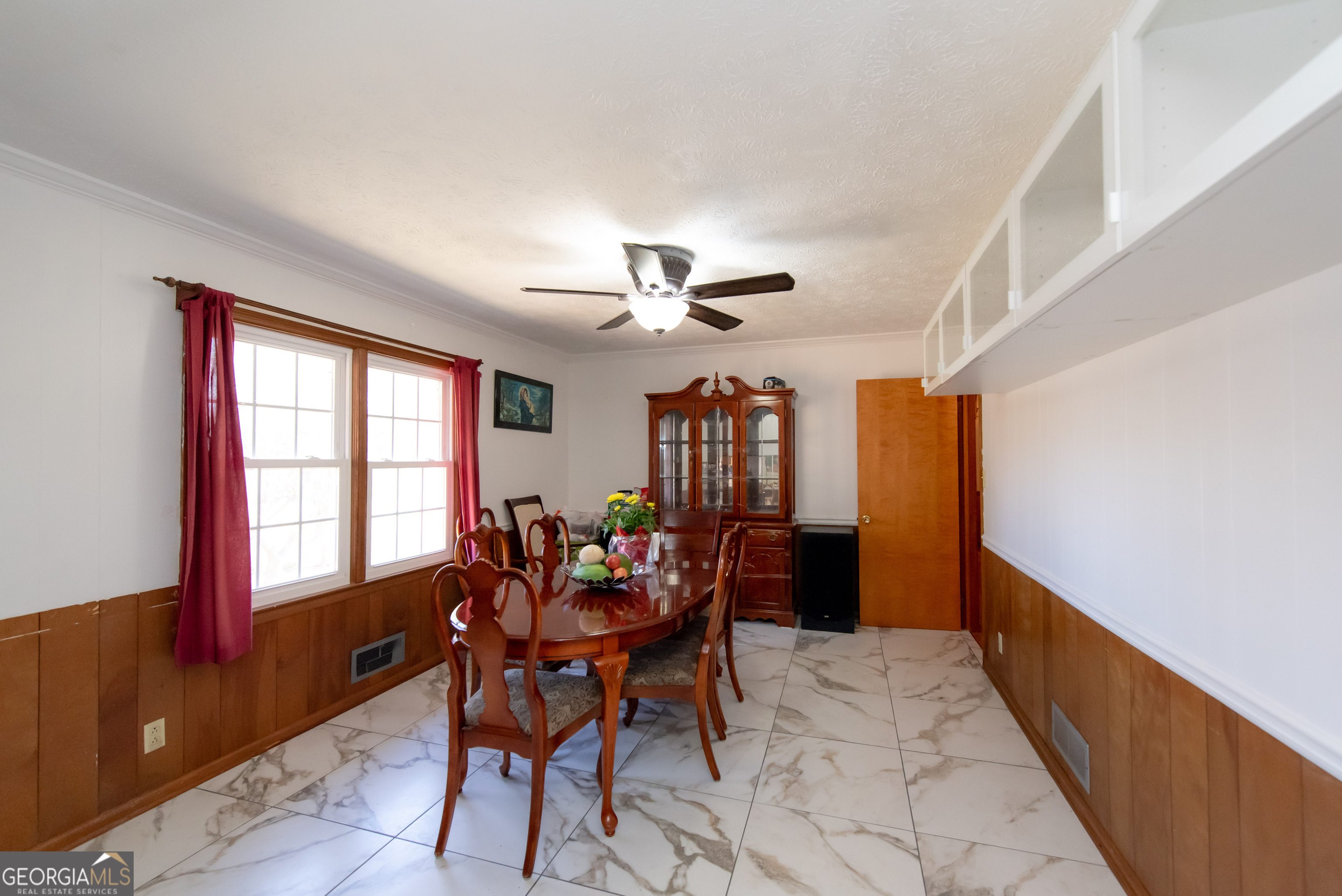 2379 Eastwood Drive Property Photo 6