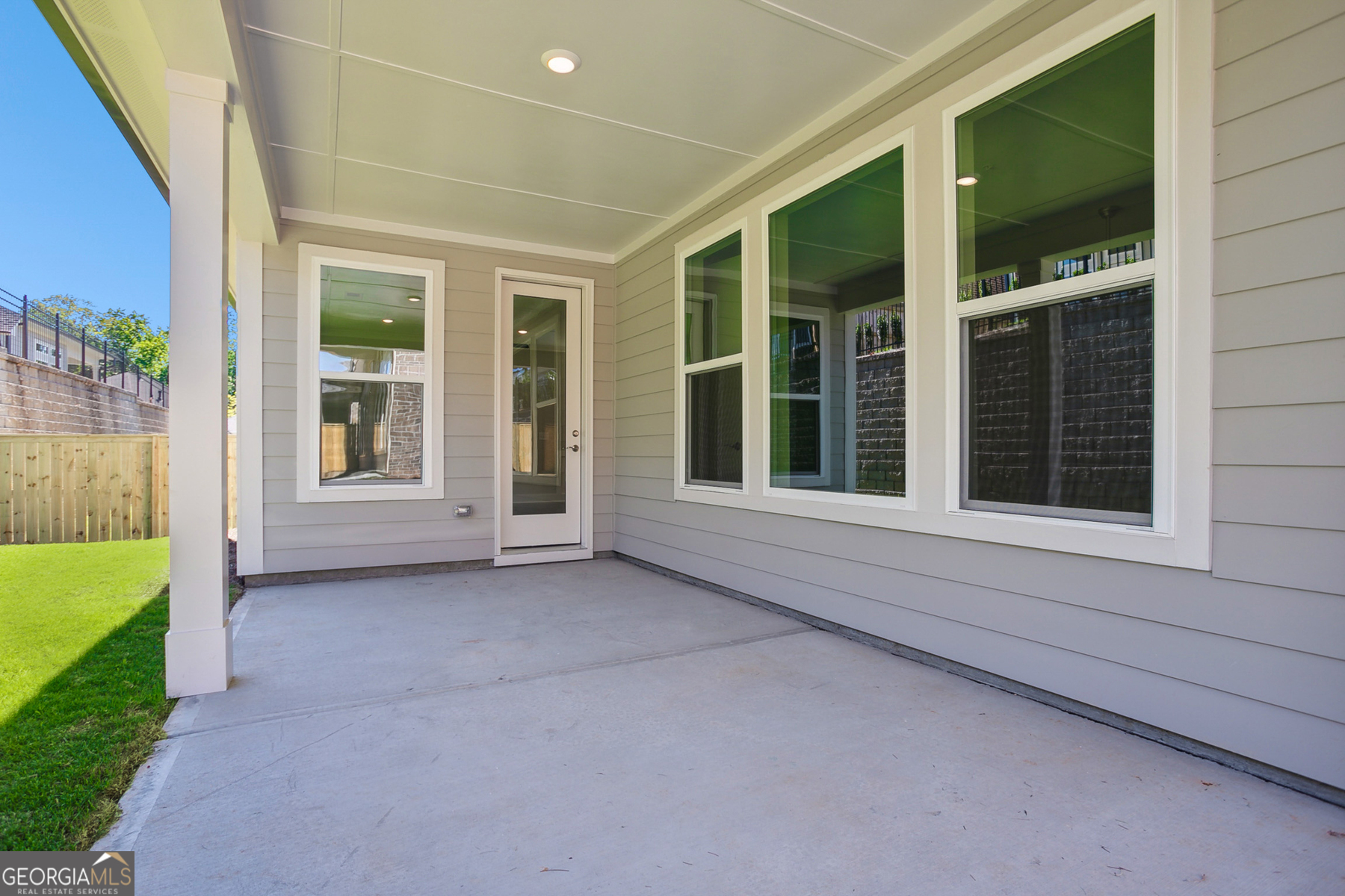 711 Rising Moon Drive Property Photo 3