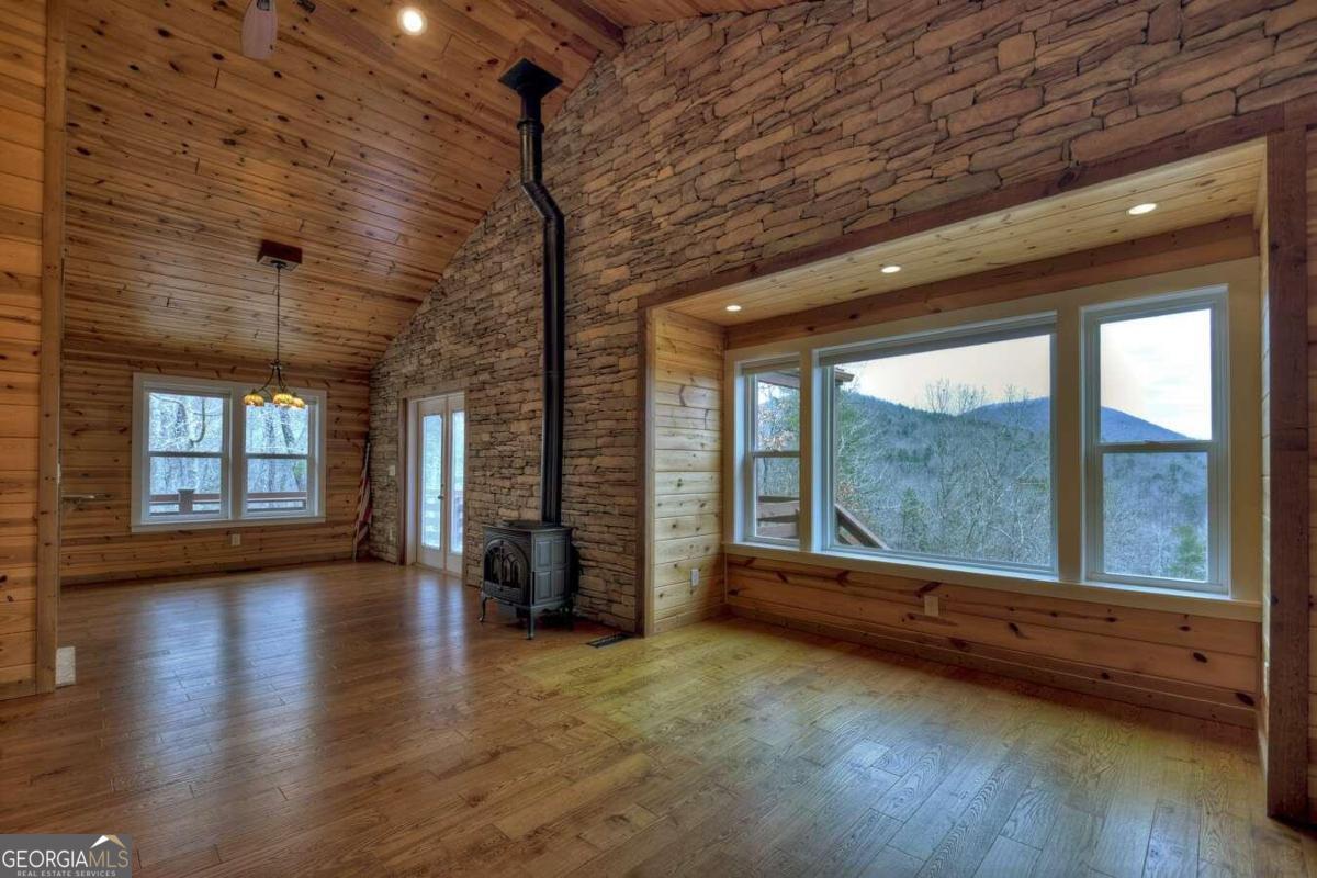 32 Ivy Ridge Drive Property Photo 10