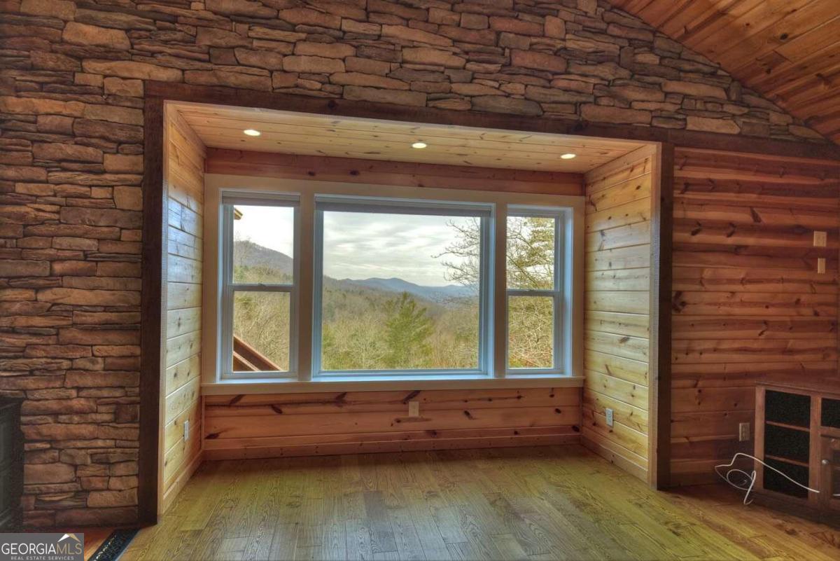 32 Ivy Ridge Drive Property Photo 11