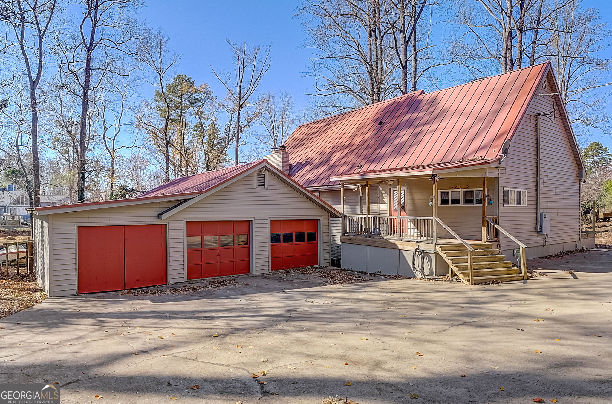 6820 Lawson Circle Property Photo 3
