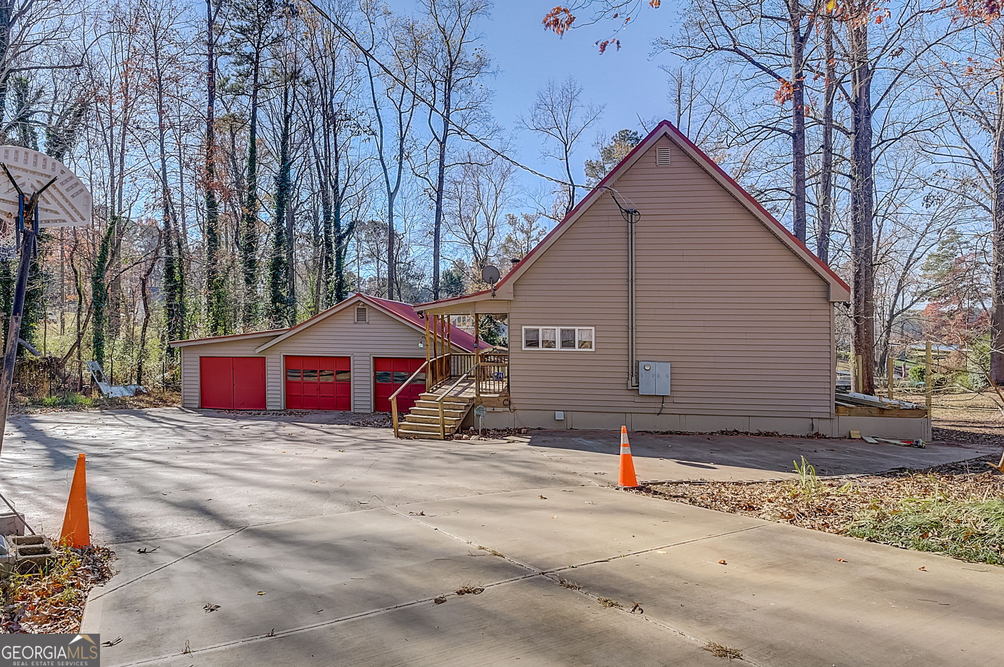 6820 Lawson Circle Property Photo 4