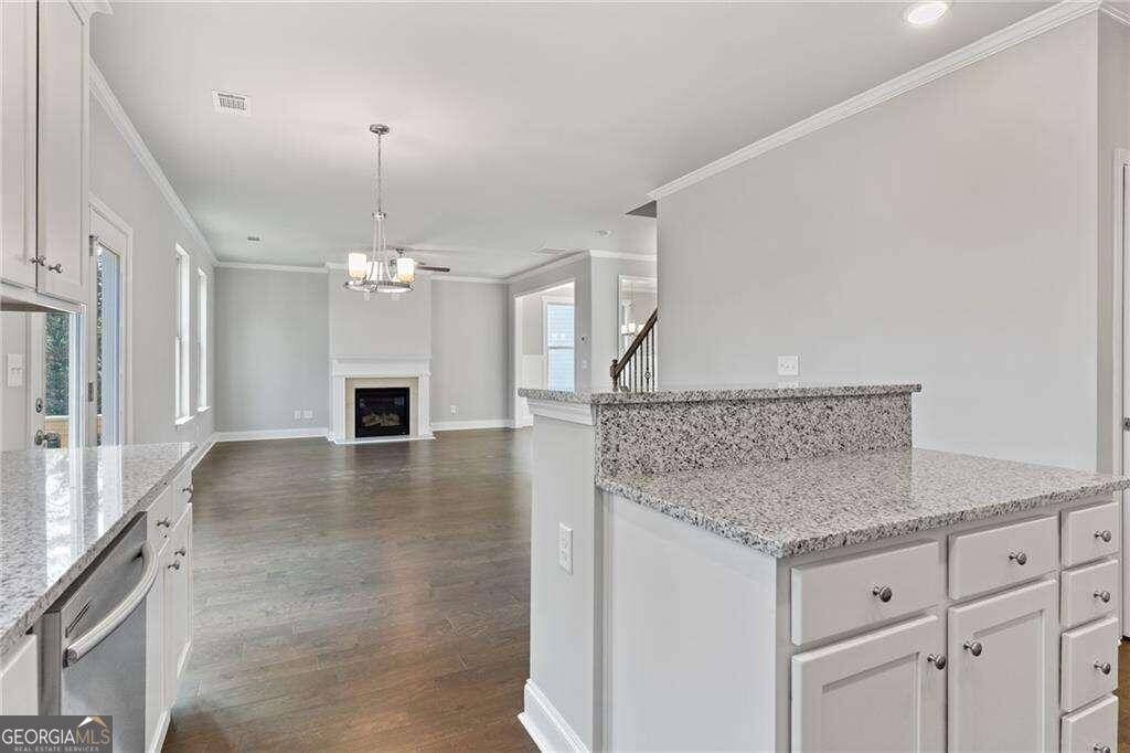 3527 Lockaby Way Property Photo 9