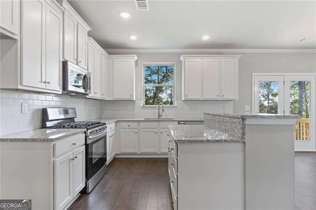 3527 Lockaby Way Property Photo 12