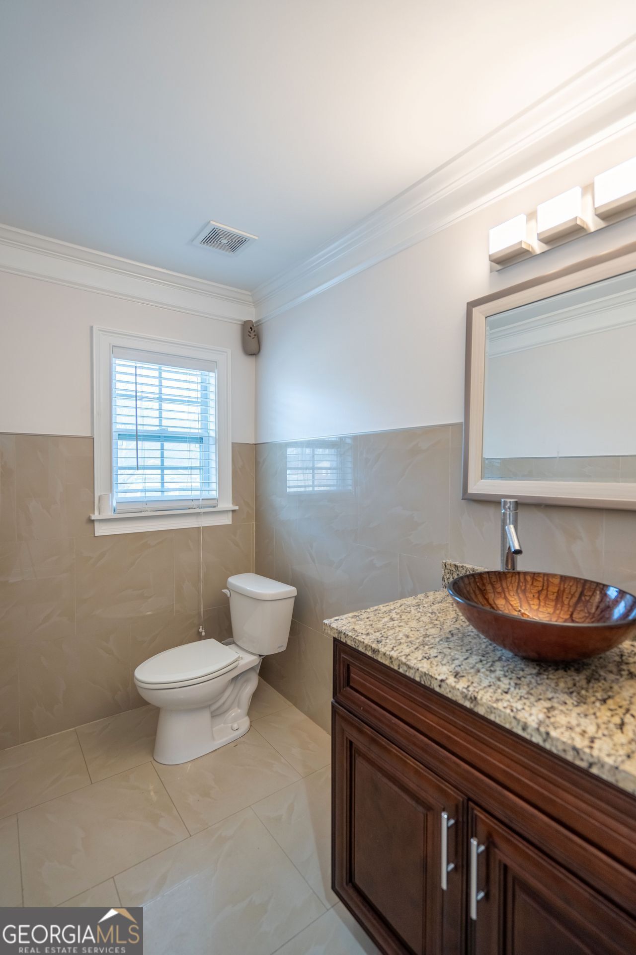 405 Pat Mell Road Property Photo 3