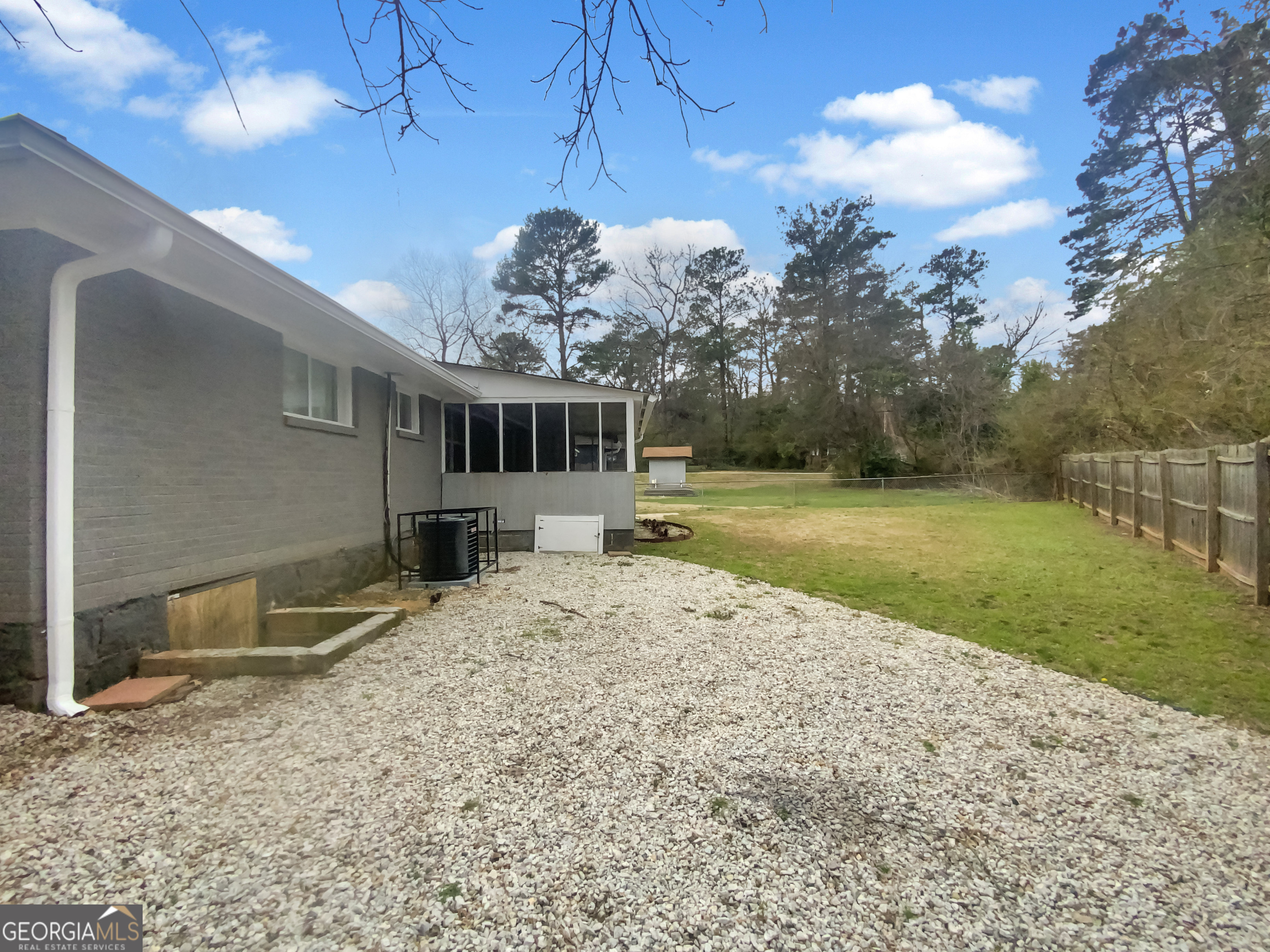 1819 Rosewood Road Property Photo 7